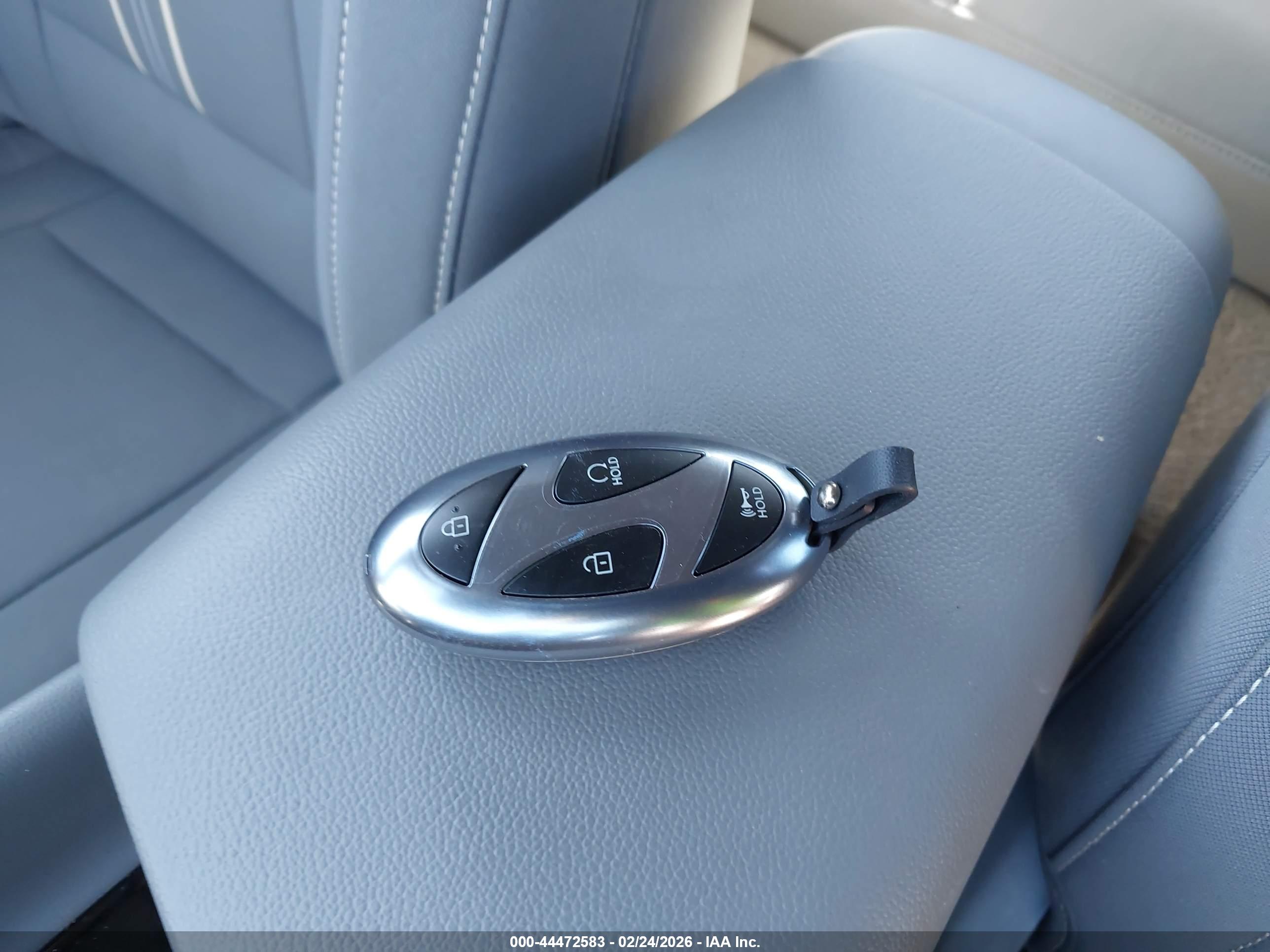 HYUNDAI ELANTRA image 11