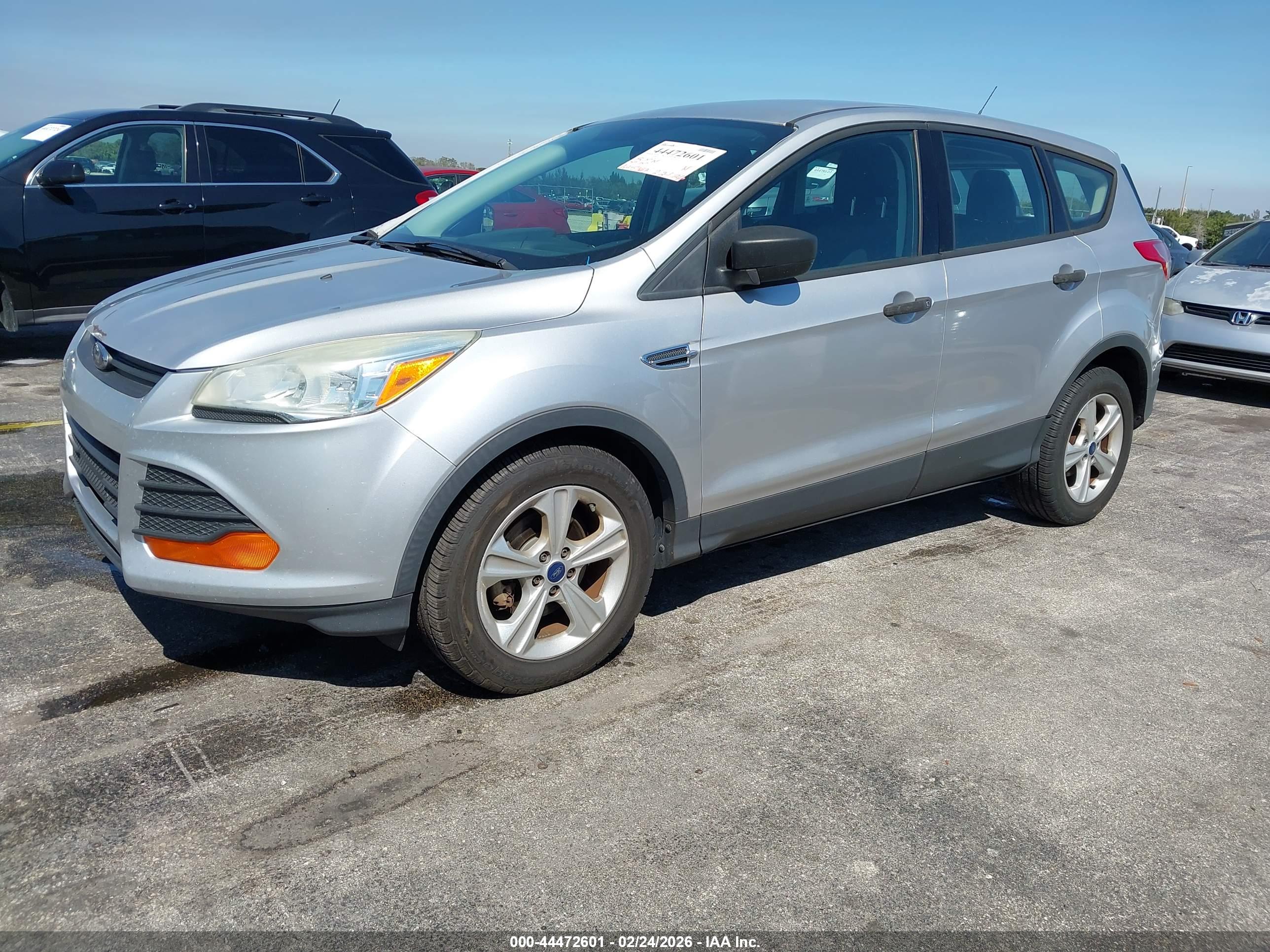 FORD ESCAPE image 2