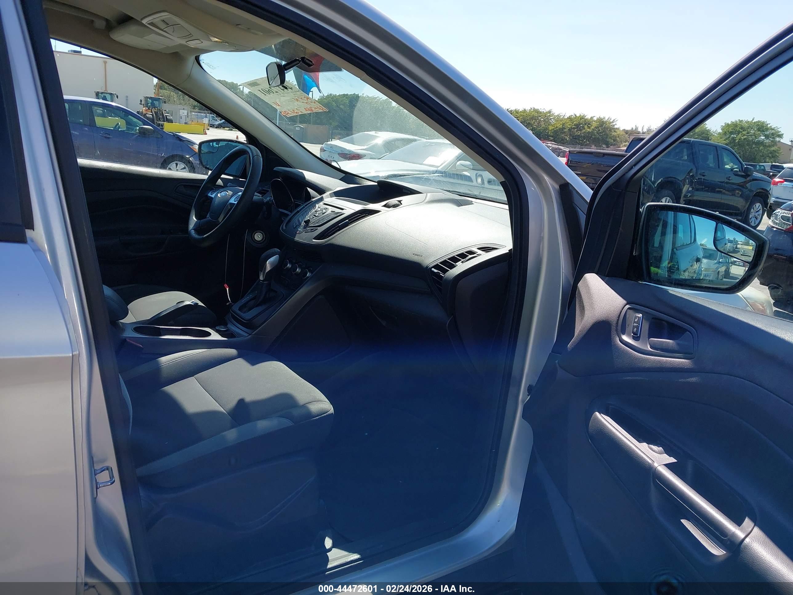 FORD ESCAPE image 5