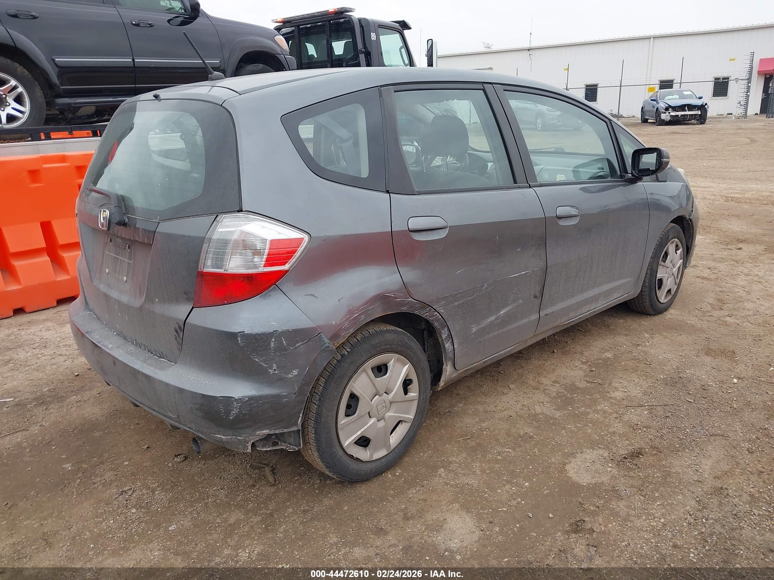 HONDA FIT image 4