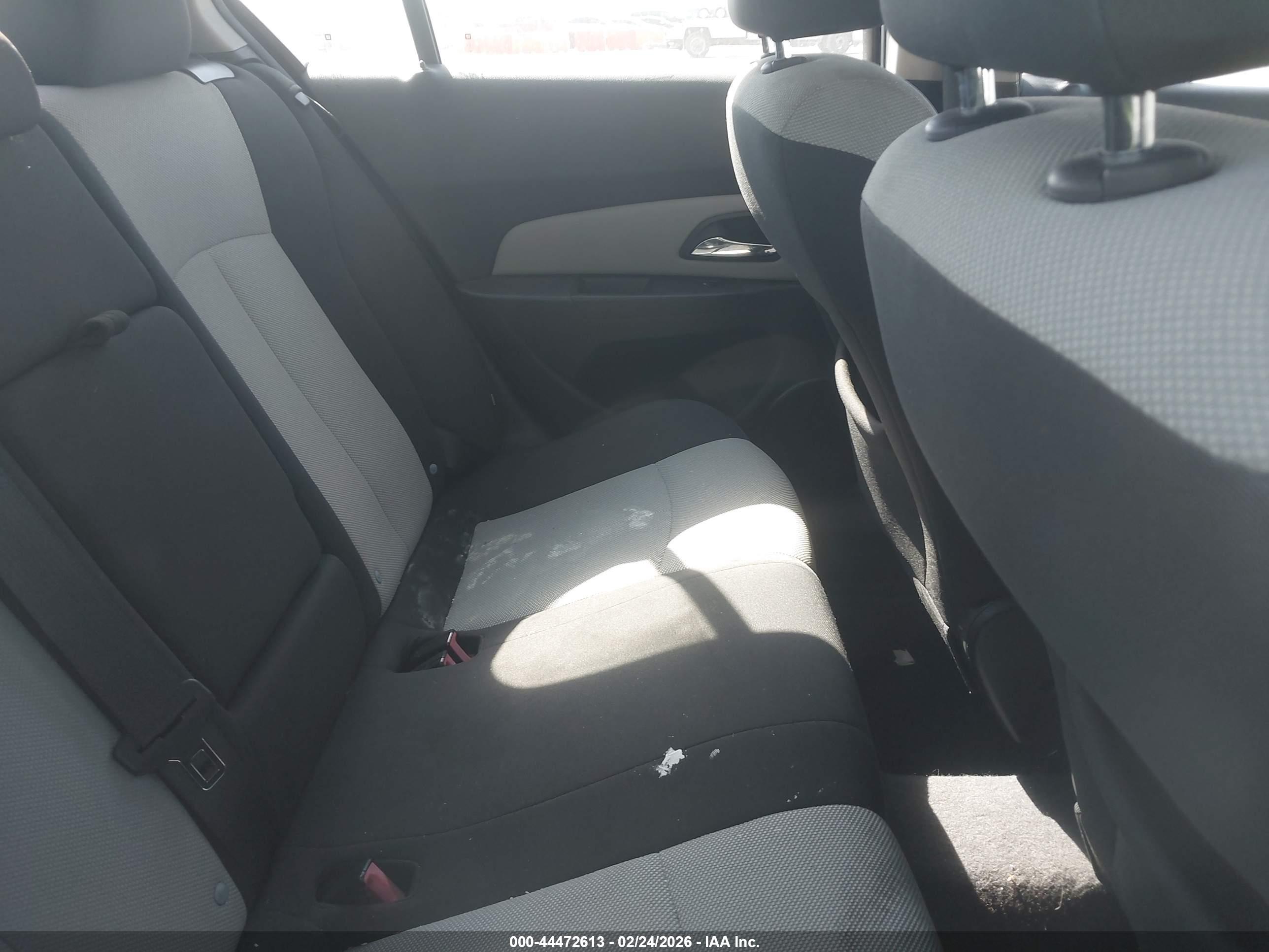 CHEVROLET CRUZE image 8