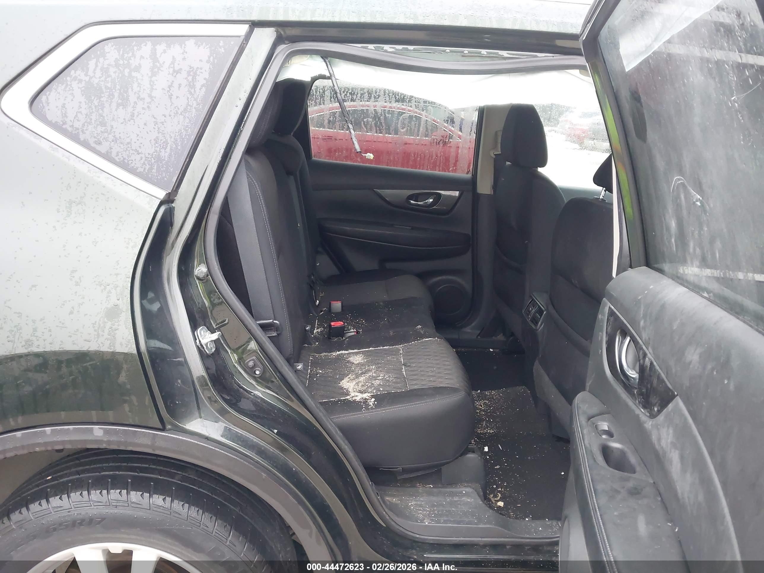 NISSAN ROGUE image 8