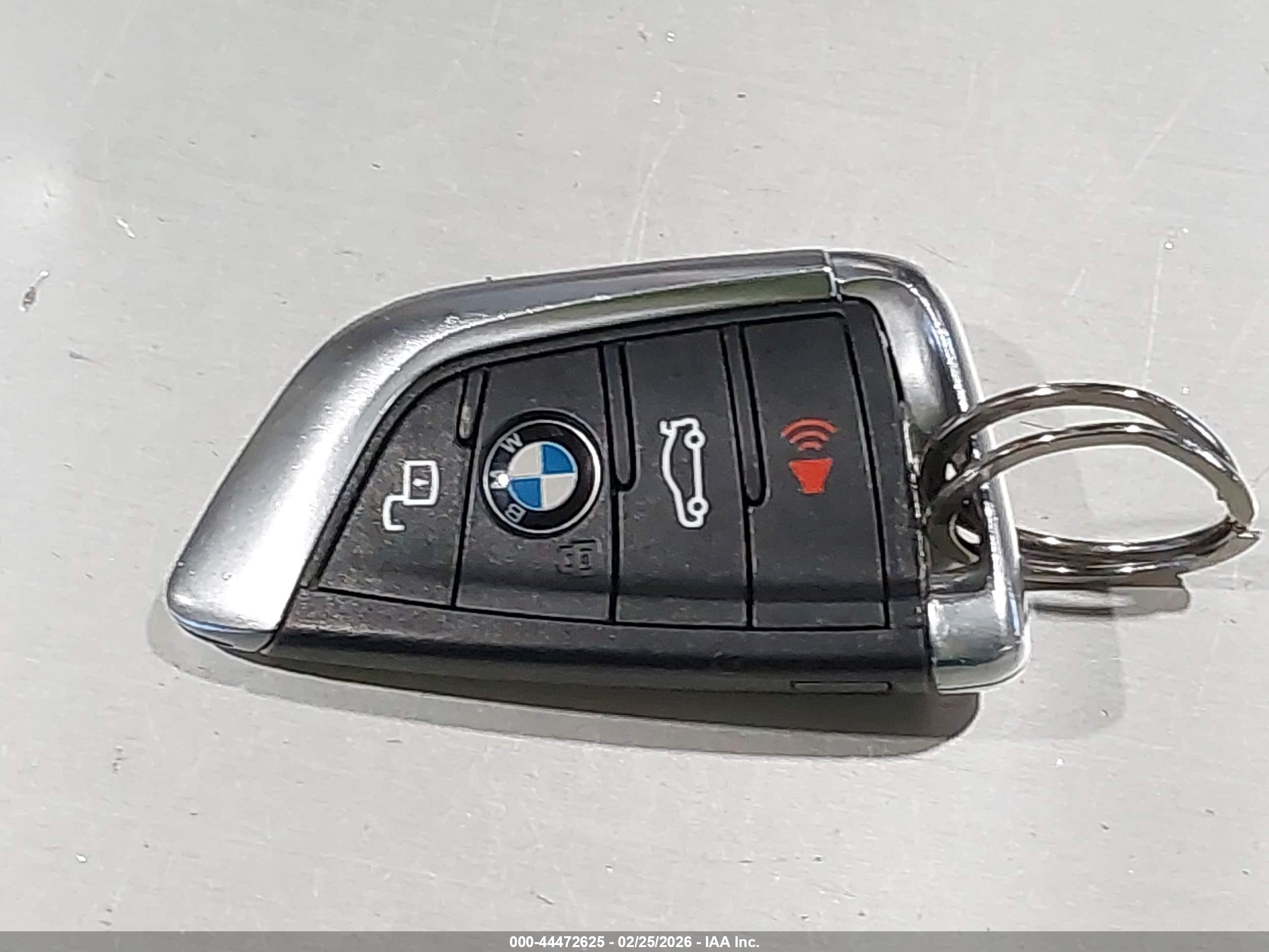 BMW 330I image 11
