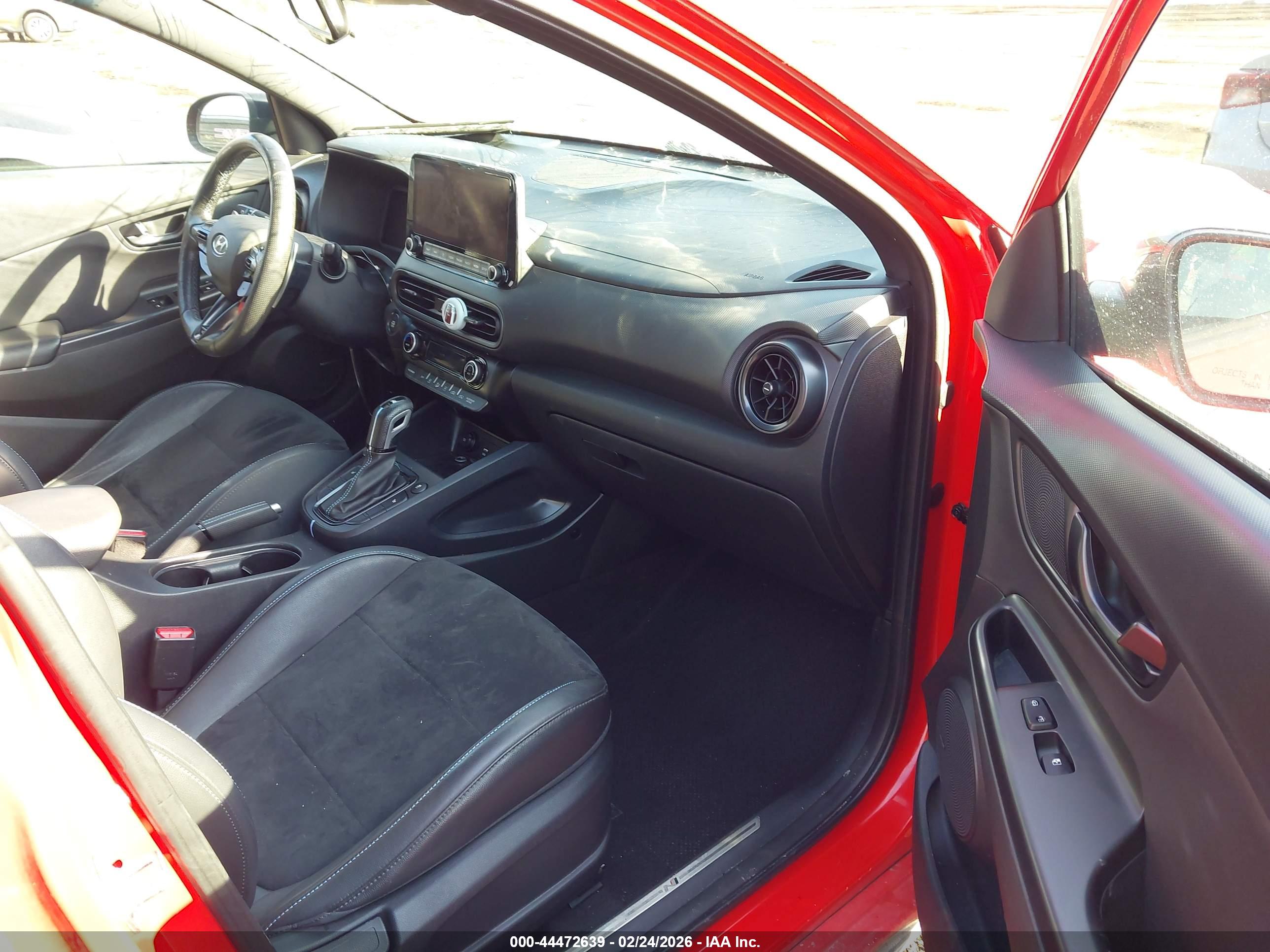 HYUNDAI KONA image 5