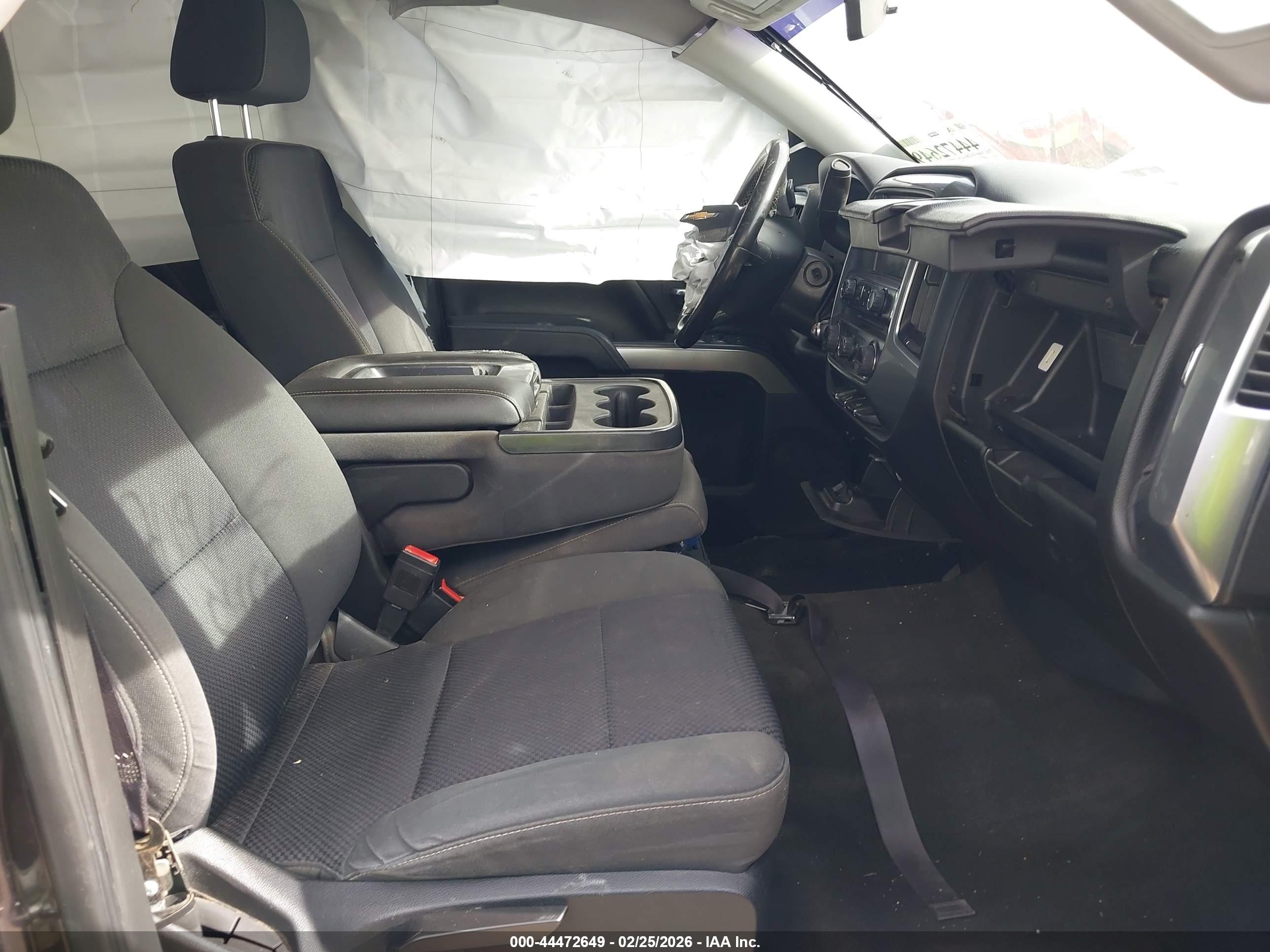 CHEVROLET SILVERADO image 5