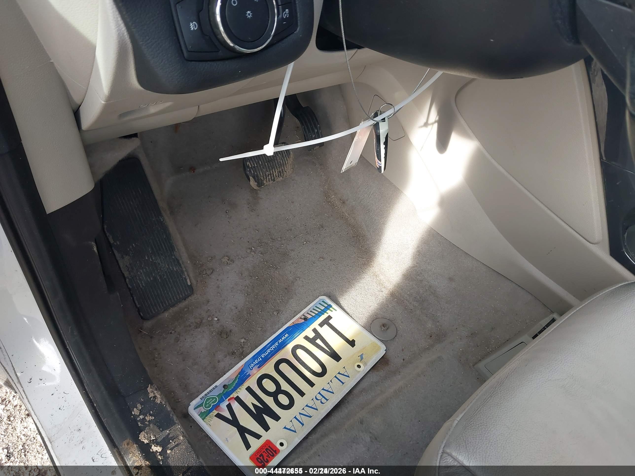 FORD ESCAPE image 11