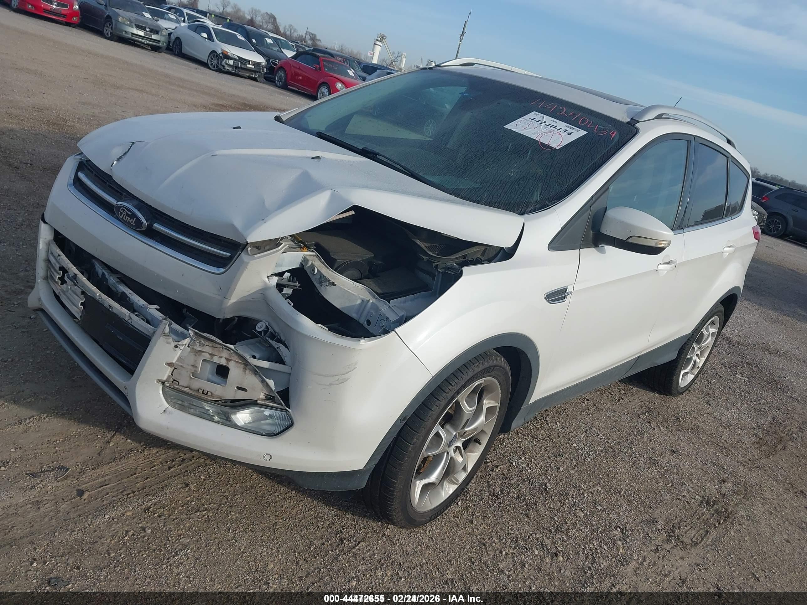 FORD ESCAPE image 2
