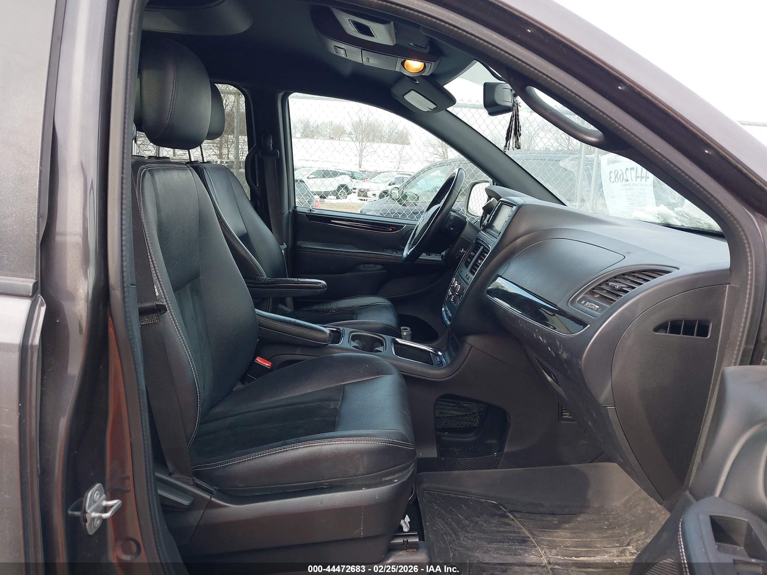 DODGE GRAND image 5