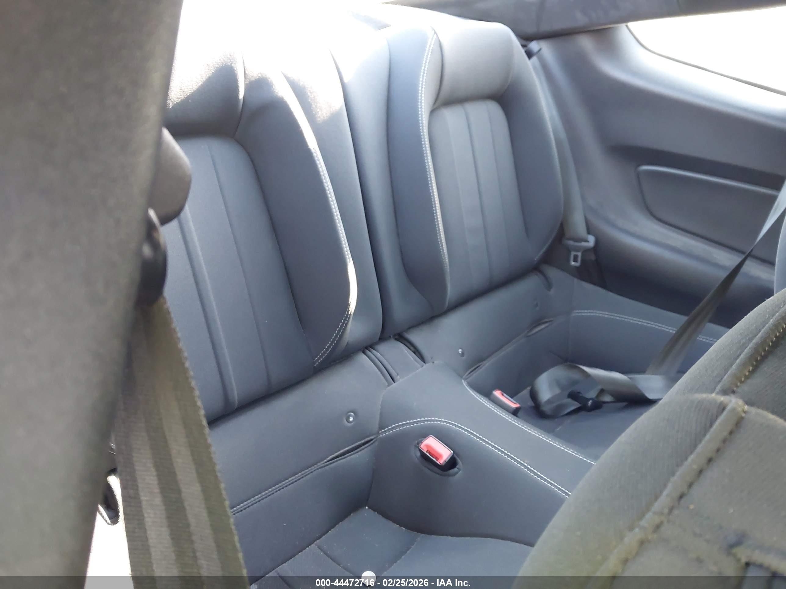 FORD MUSTANG image 8
