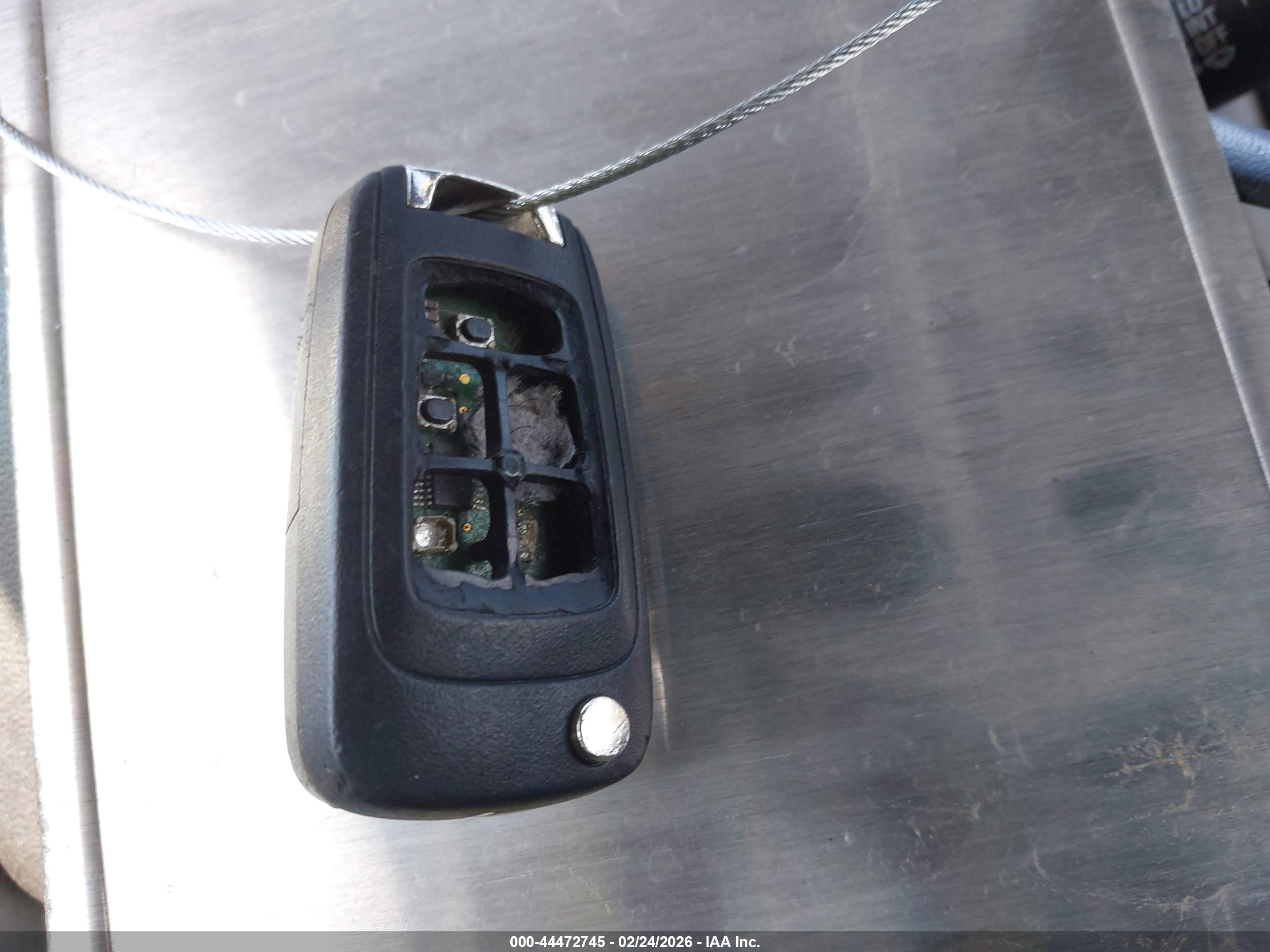 CHEVROLET EQUINOX image 11