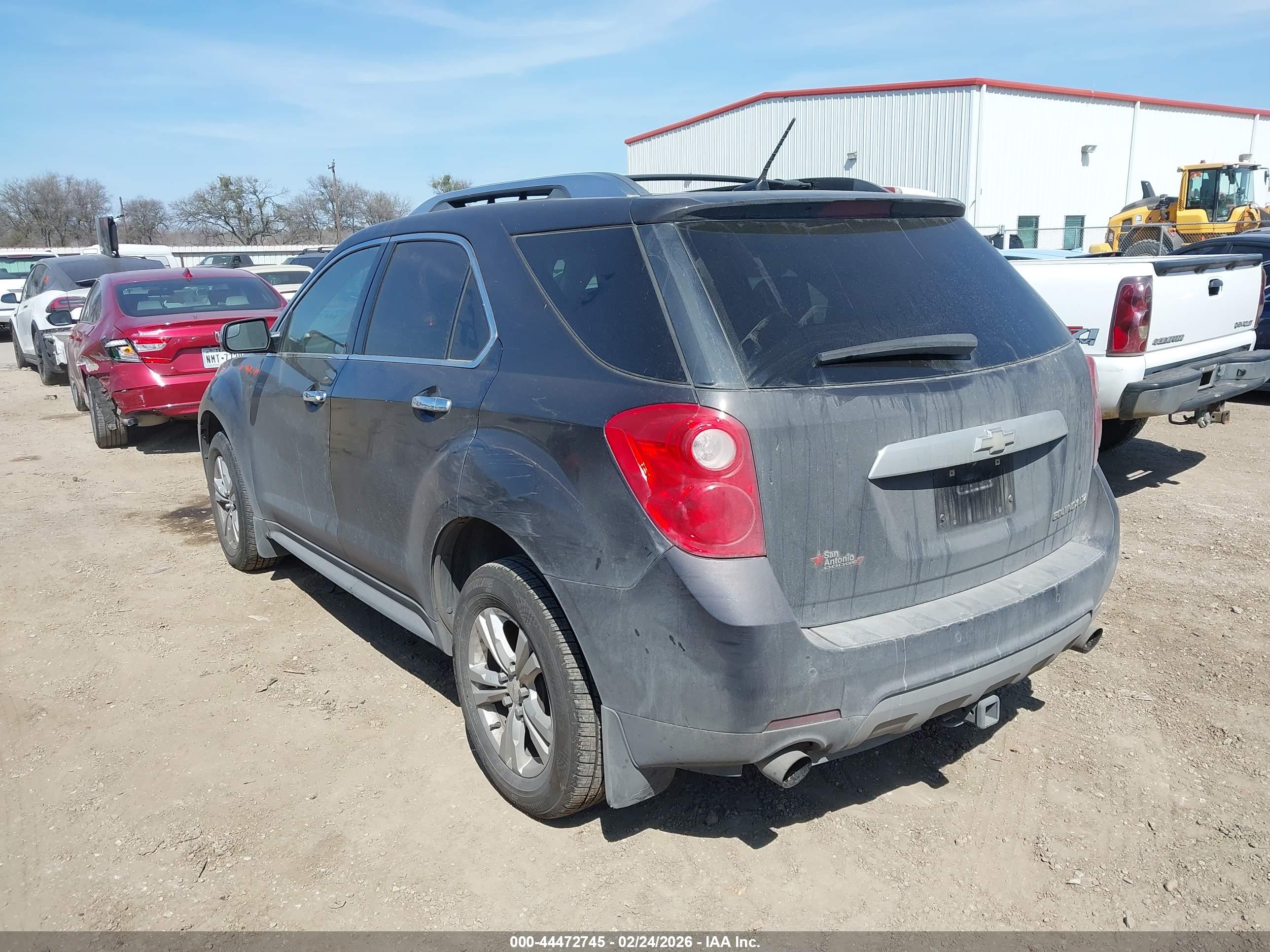 CHEVROLET EQUINOX image 3