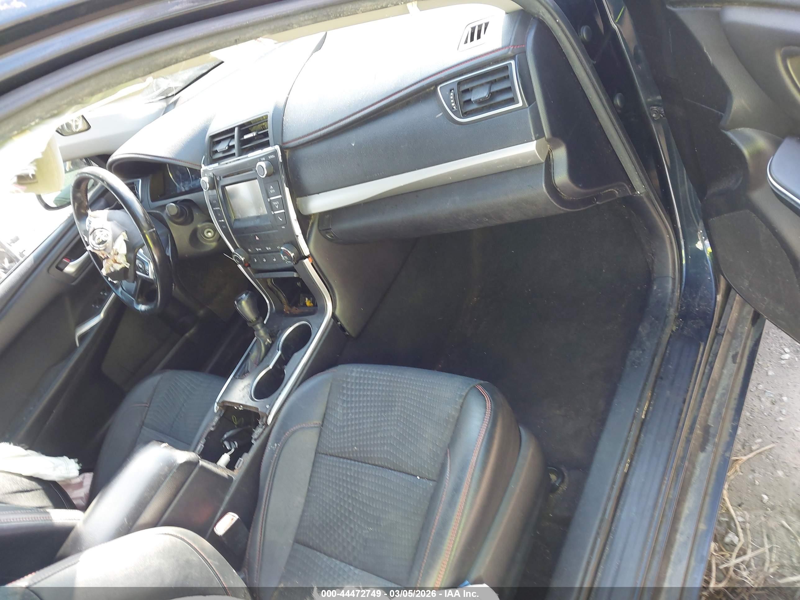 TOYOTA CAMRY image 5