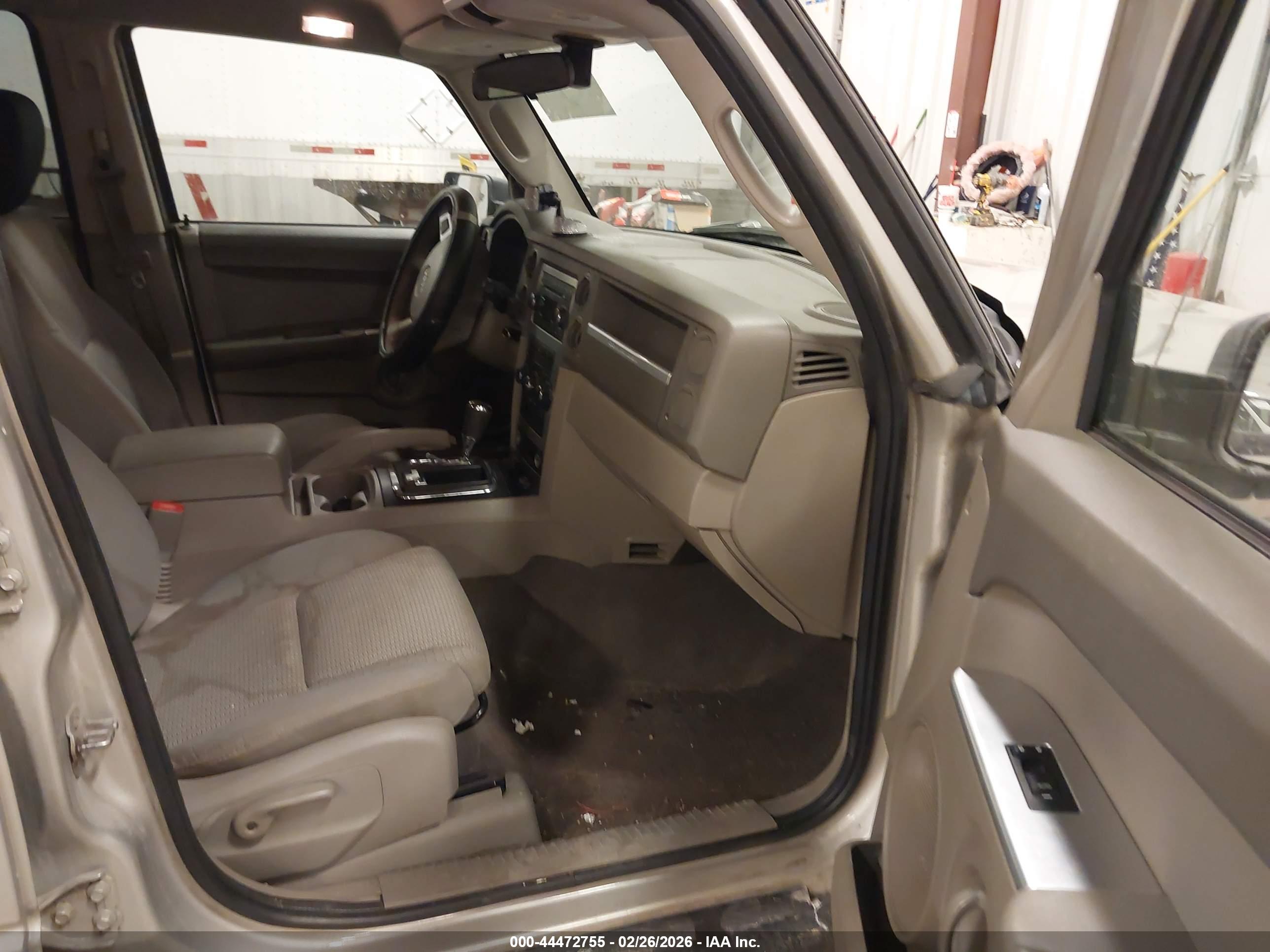 JEEP COMMANDER image 5