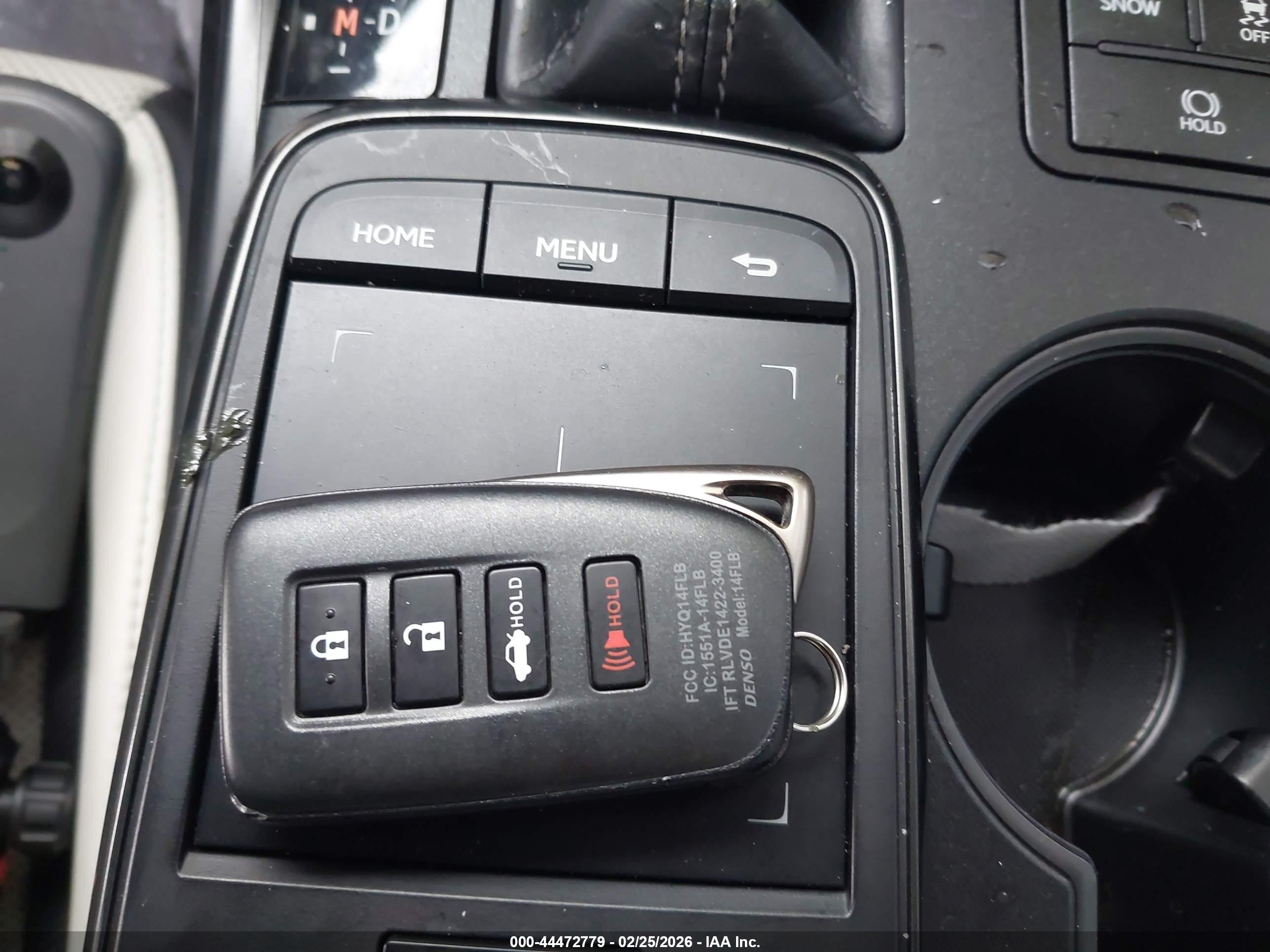 LEXUS IS image 11