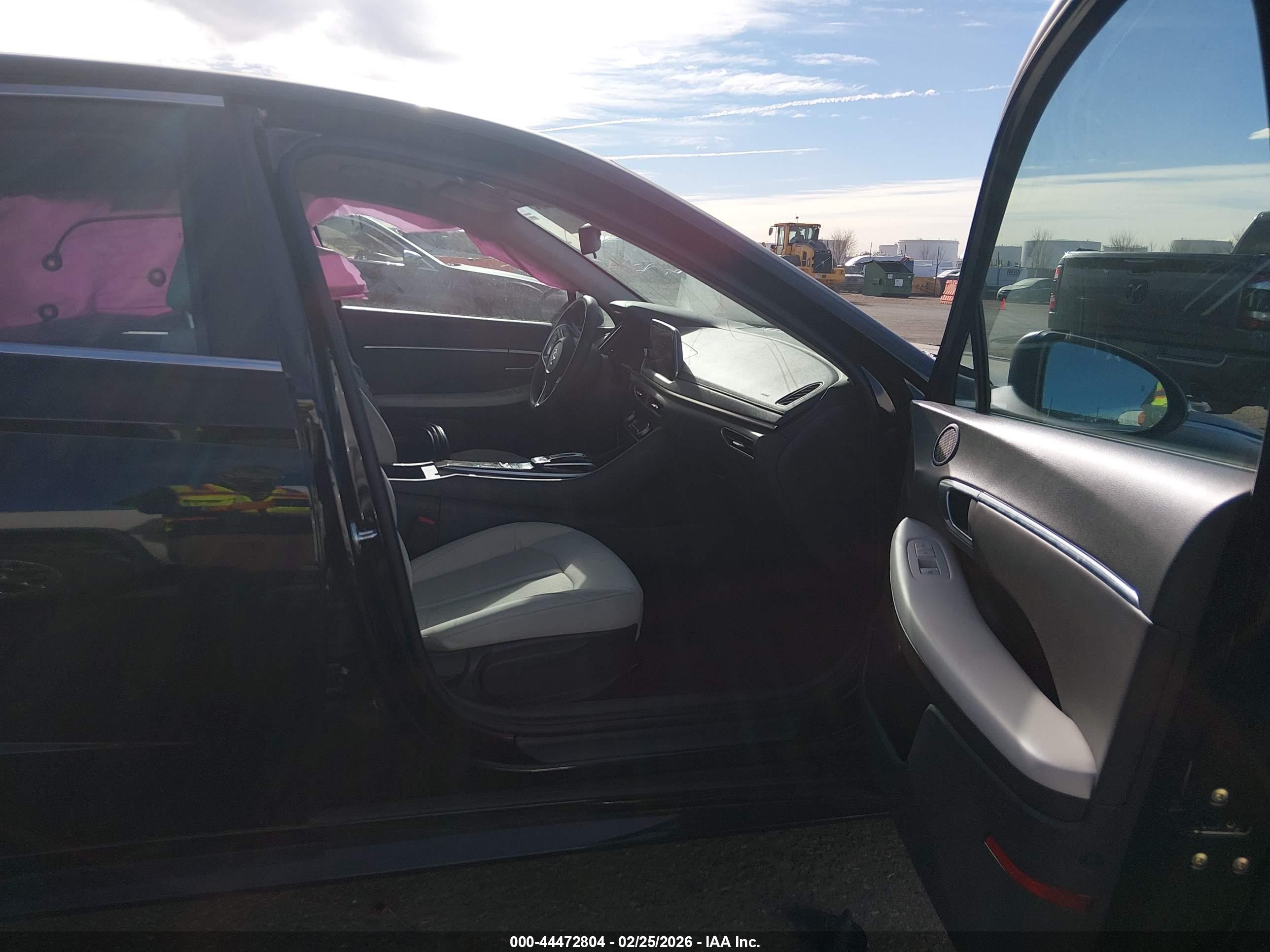 HYUNDAI SONATA image 5