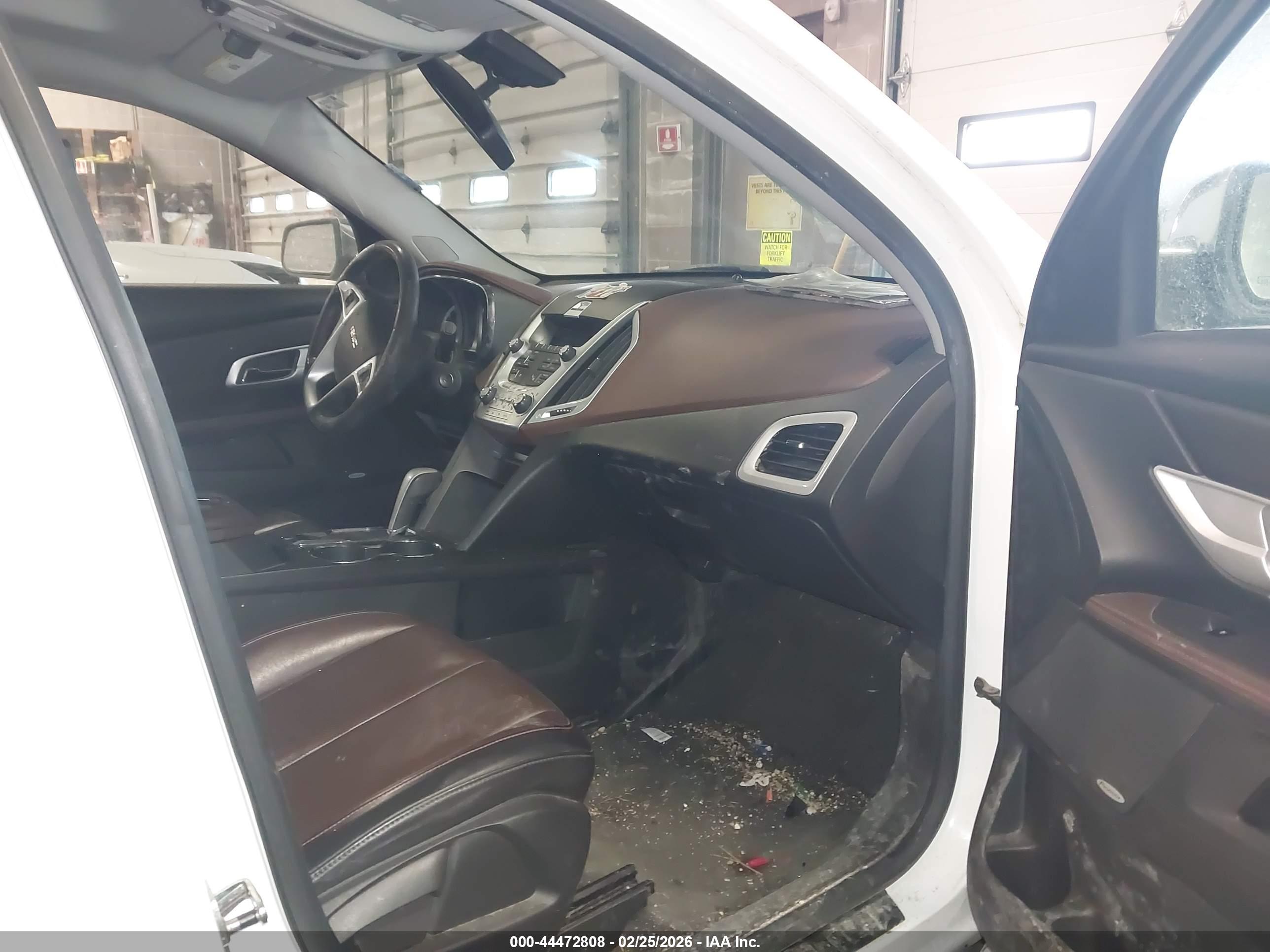 GMC TERRAIN image 5