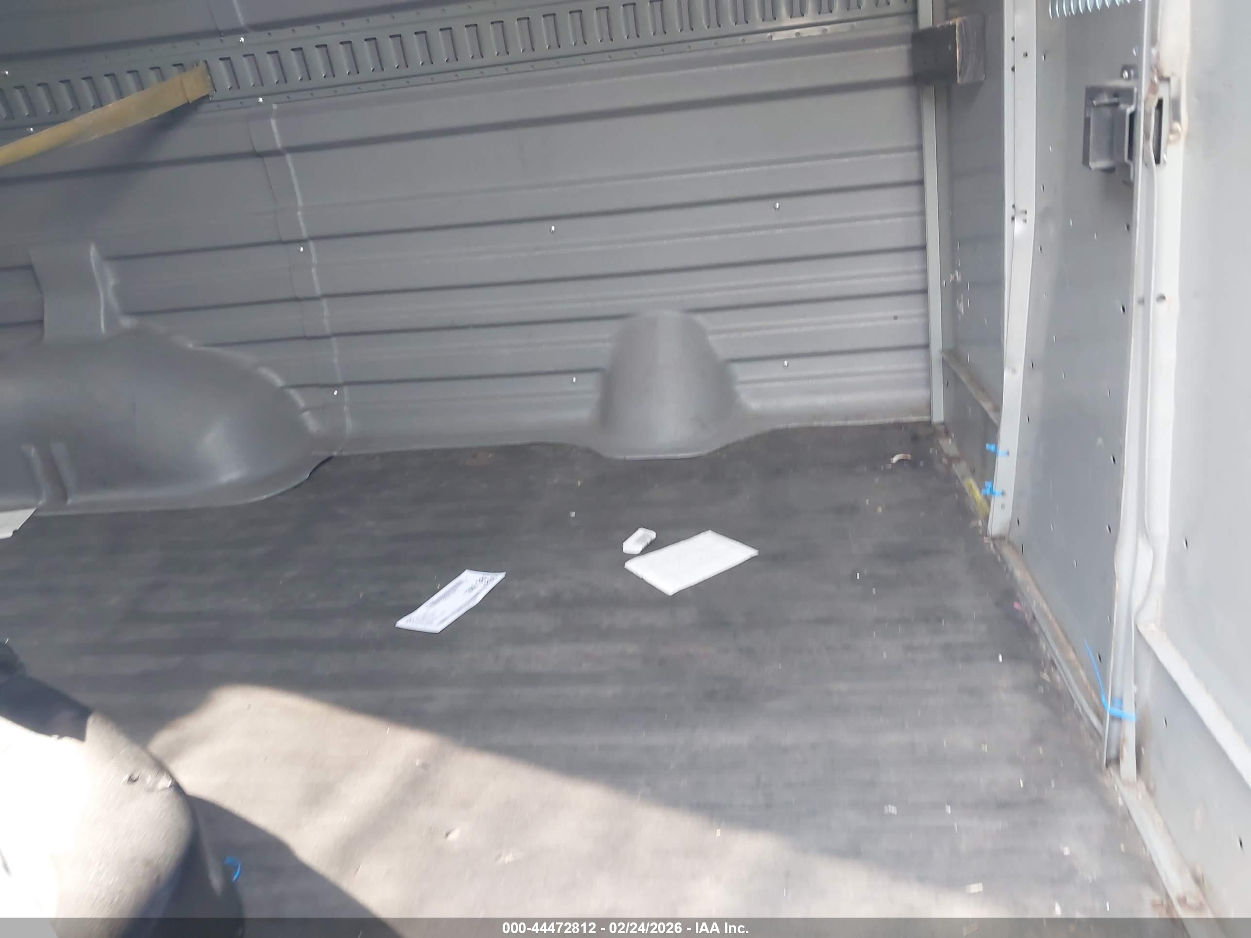 CHEVROLET EXPRESS image 8