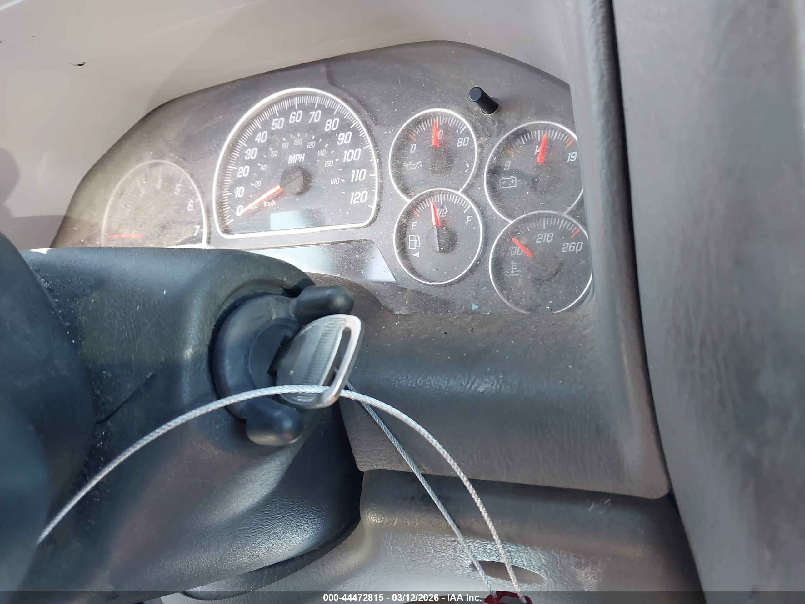 GMC ENVOY image 11
