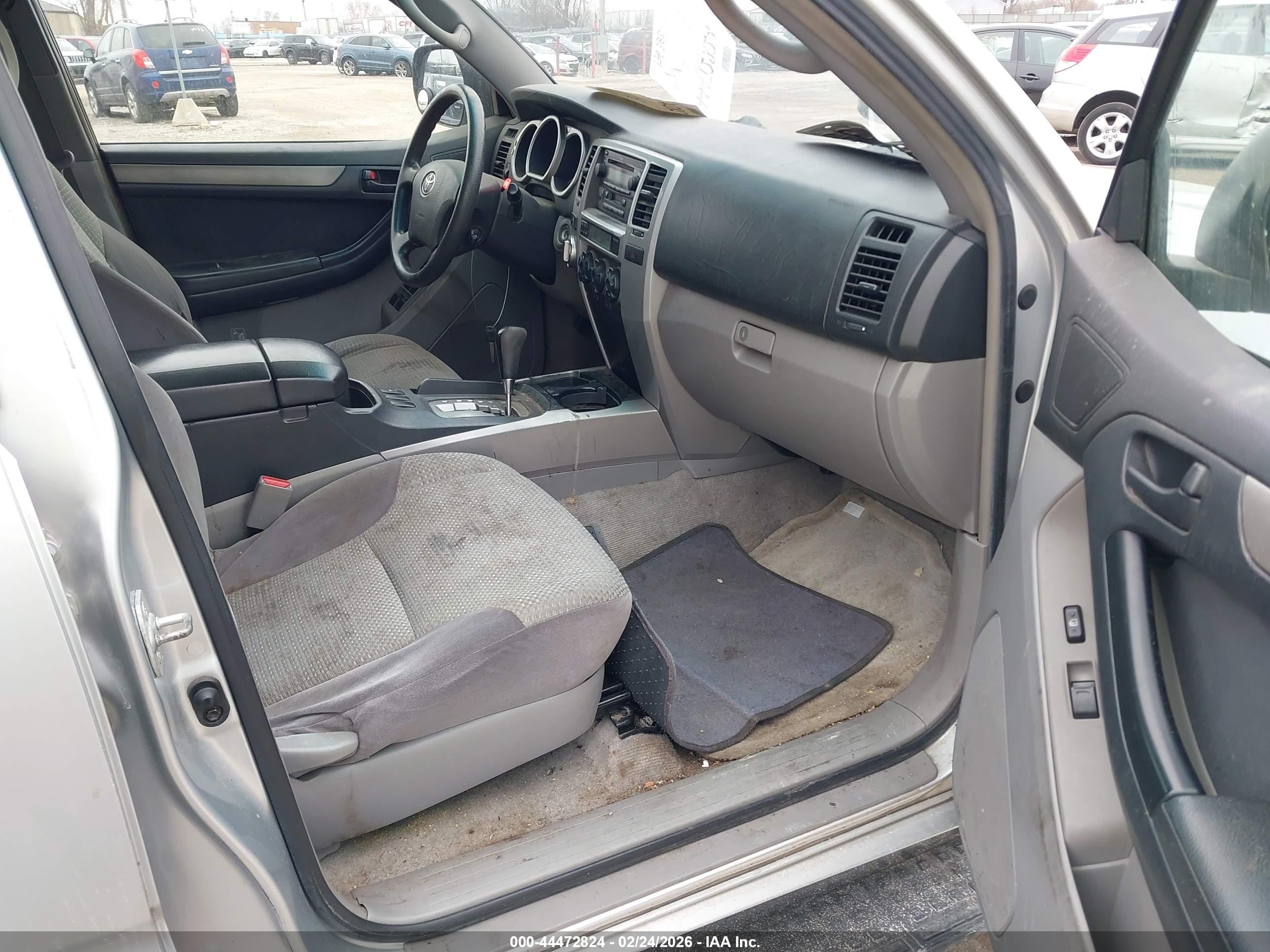 TOYOTA 4RUNNER image 5