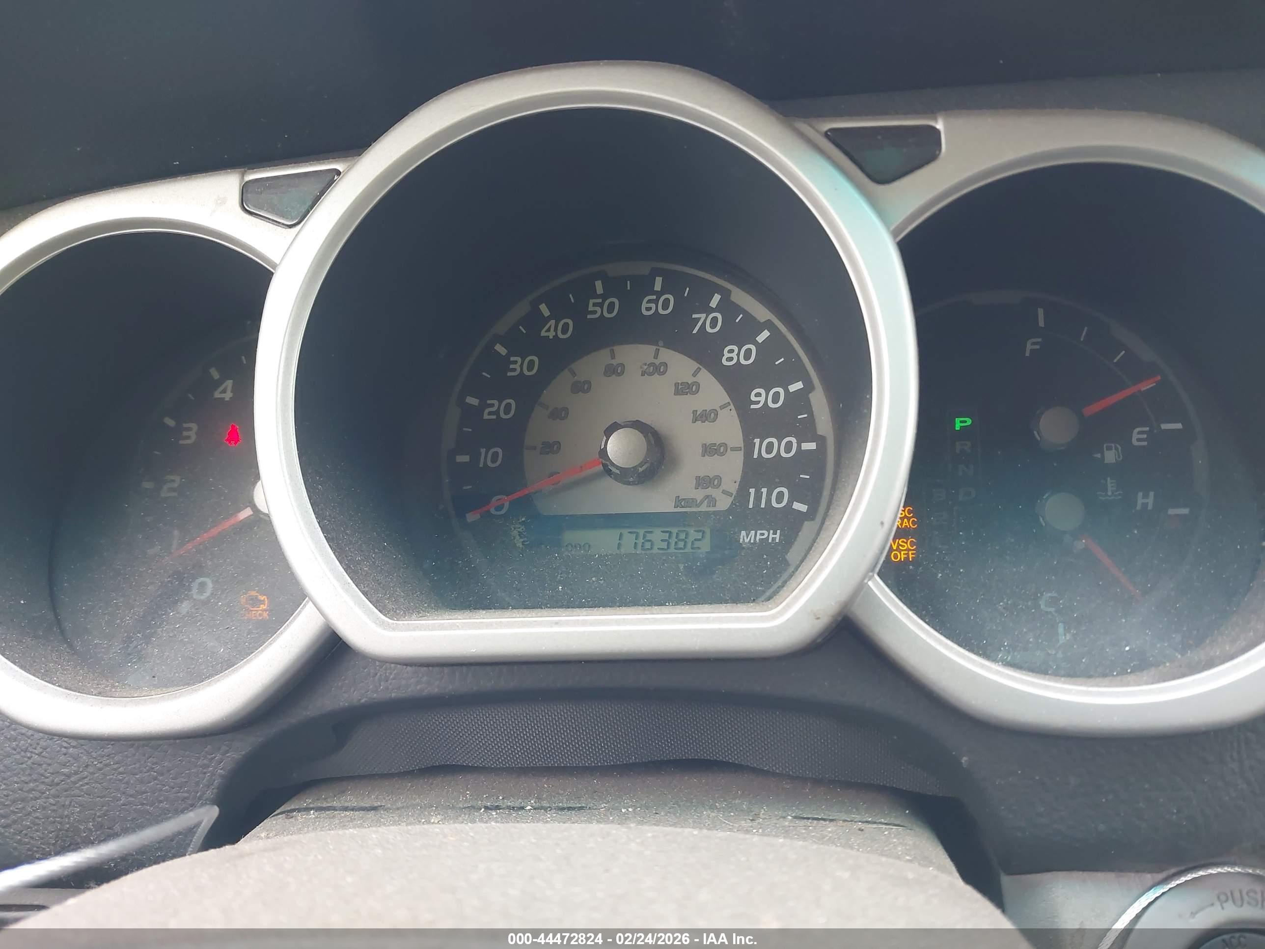 TOYOTA 4RUNNER image 7