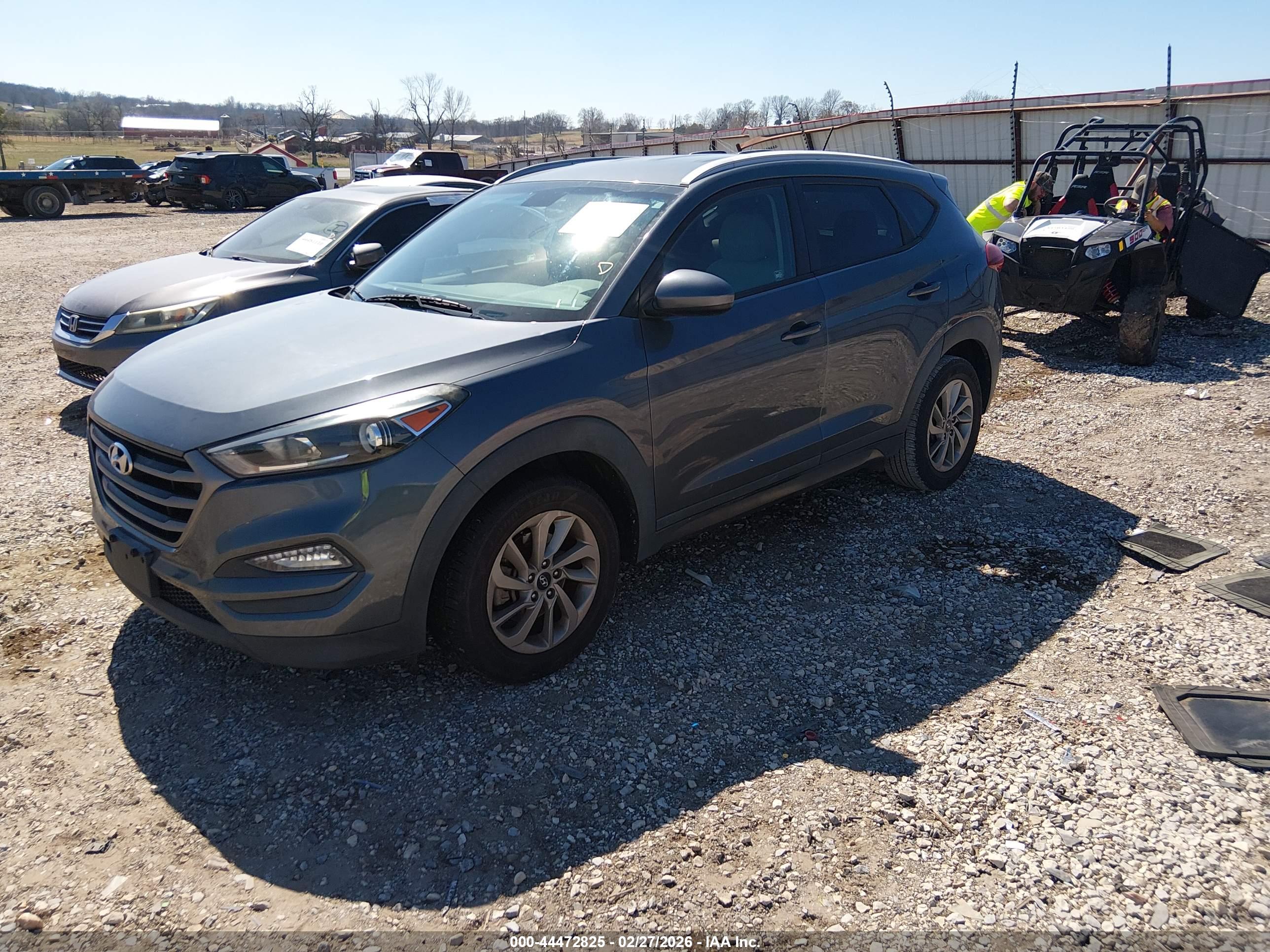 HYUNDAI TUCSON image 2