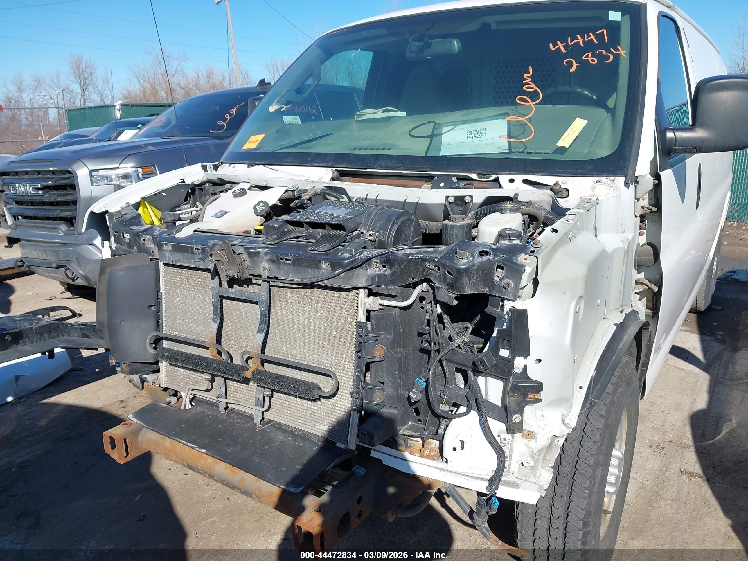 CHEVROLET EXPRESS image 6