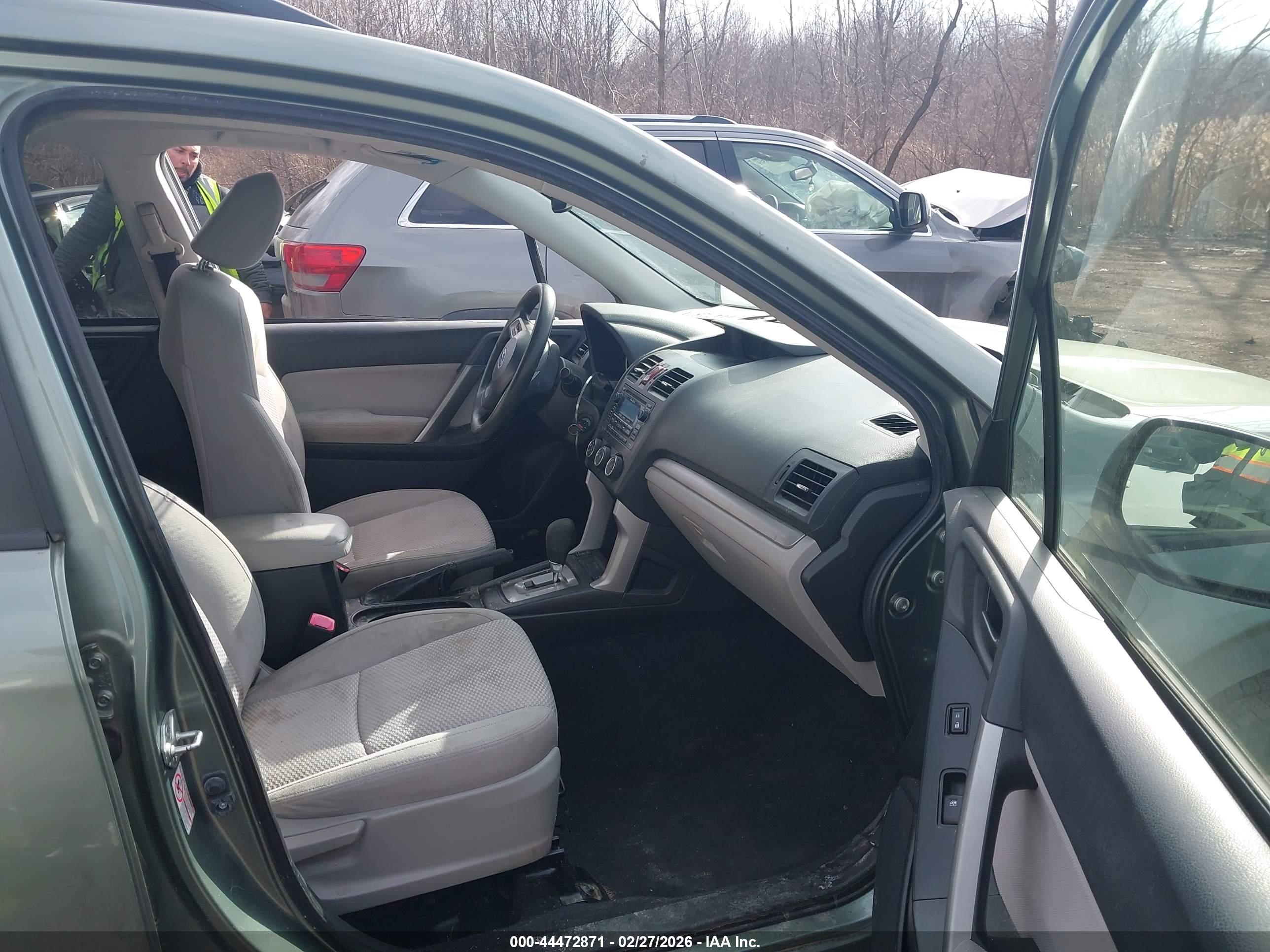 SUBARU FORESTER image 5