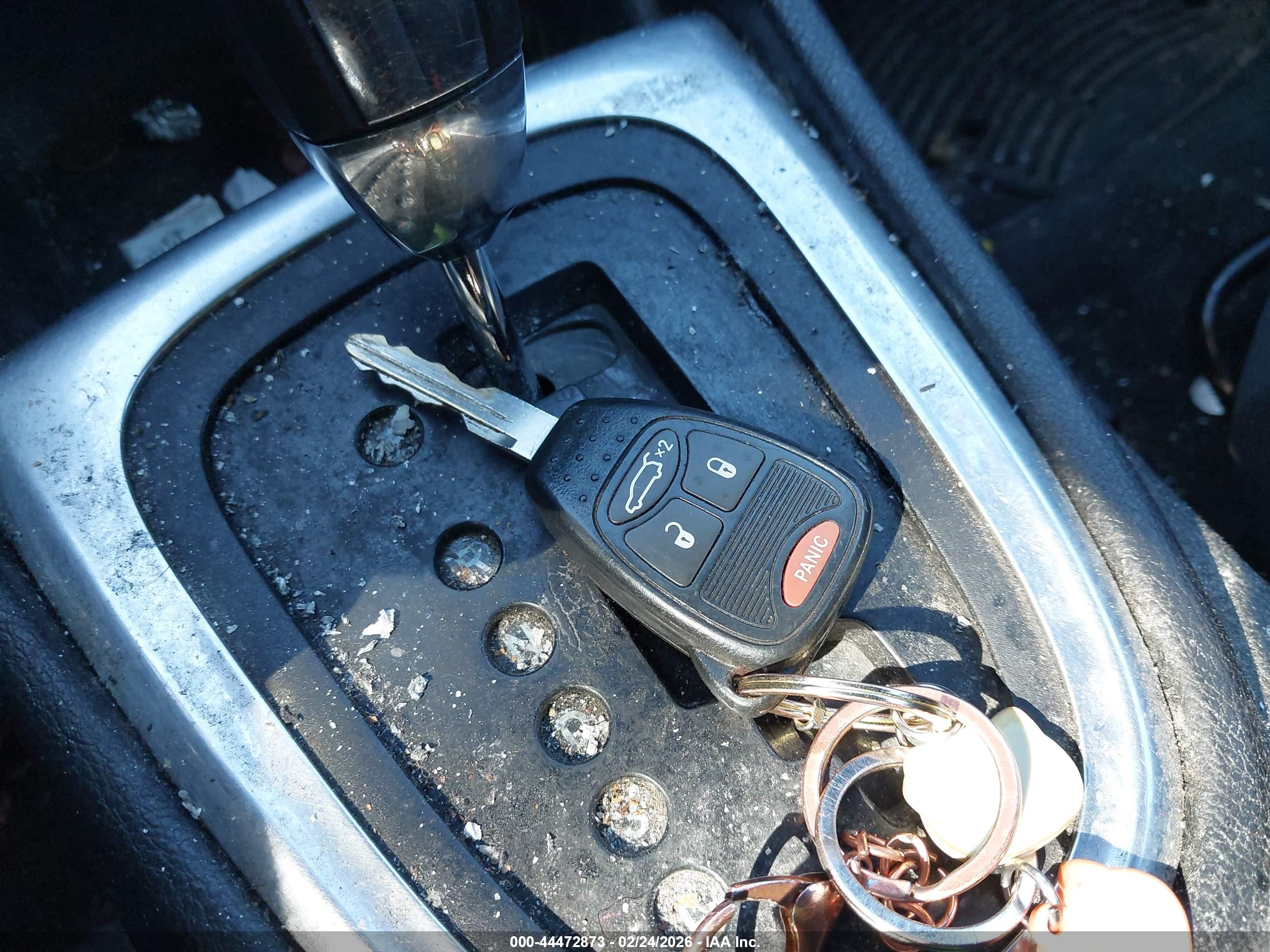 DODGE AVENGER image 11