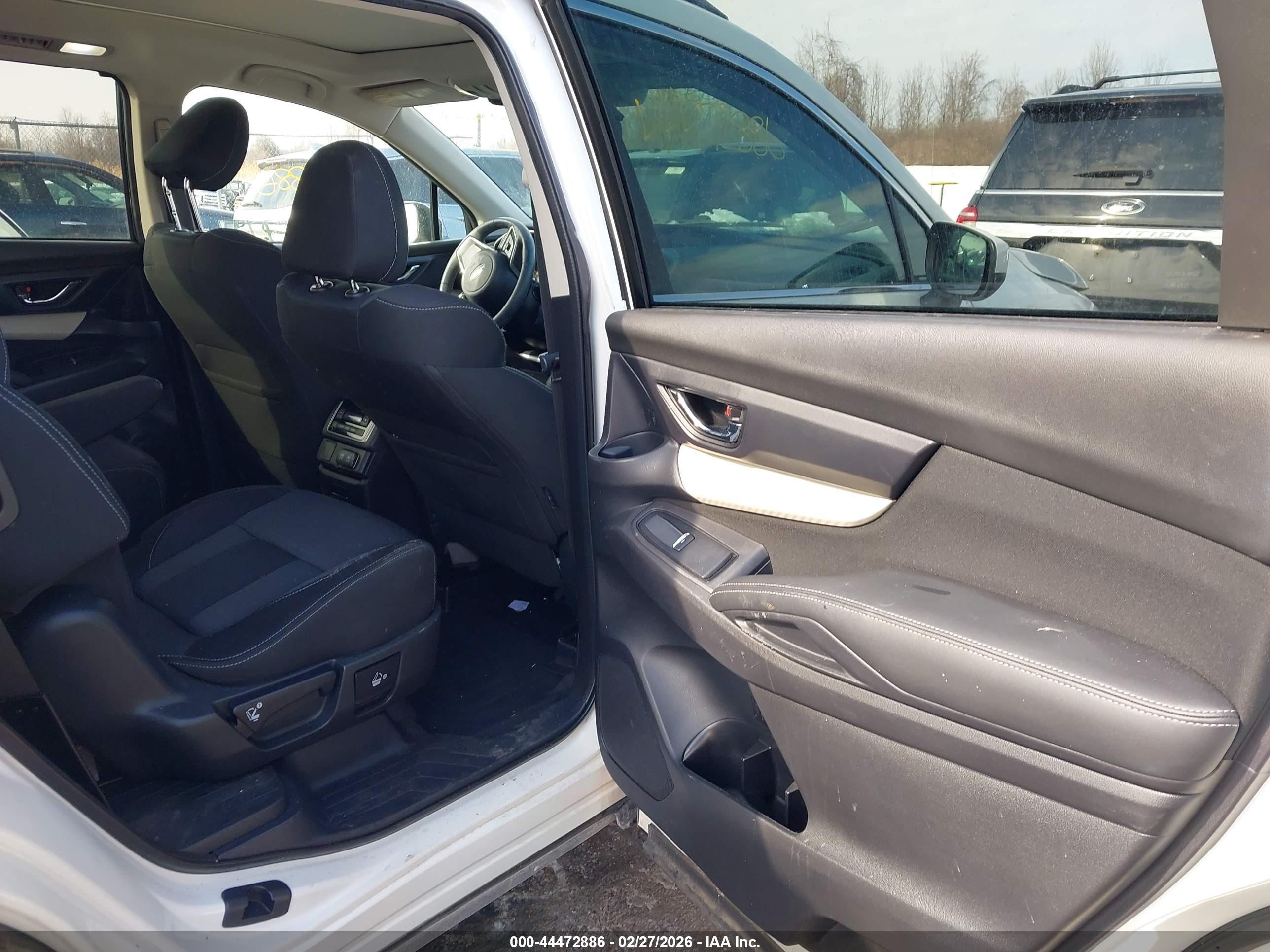 SUBARU ASCENT image 8