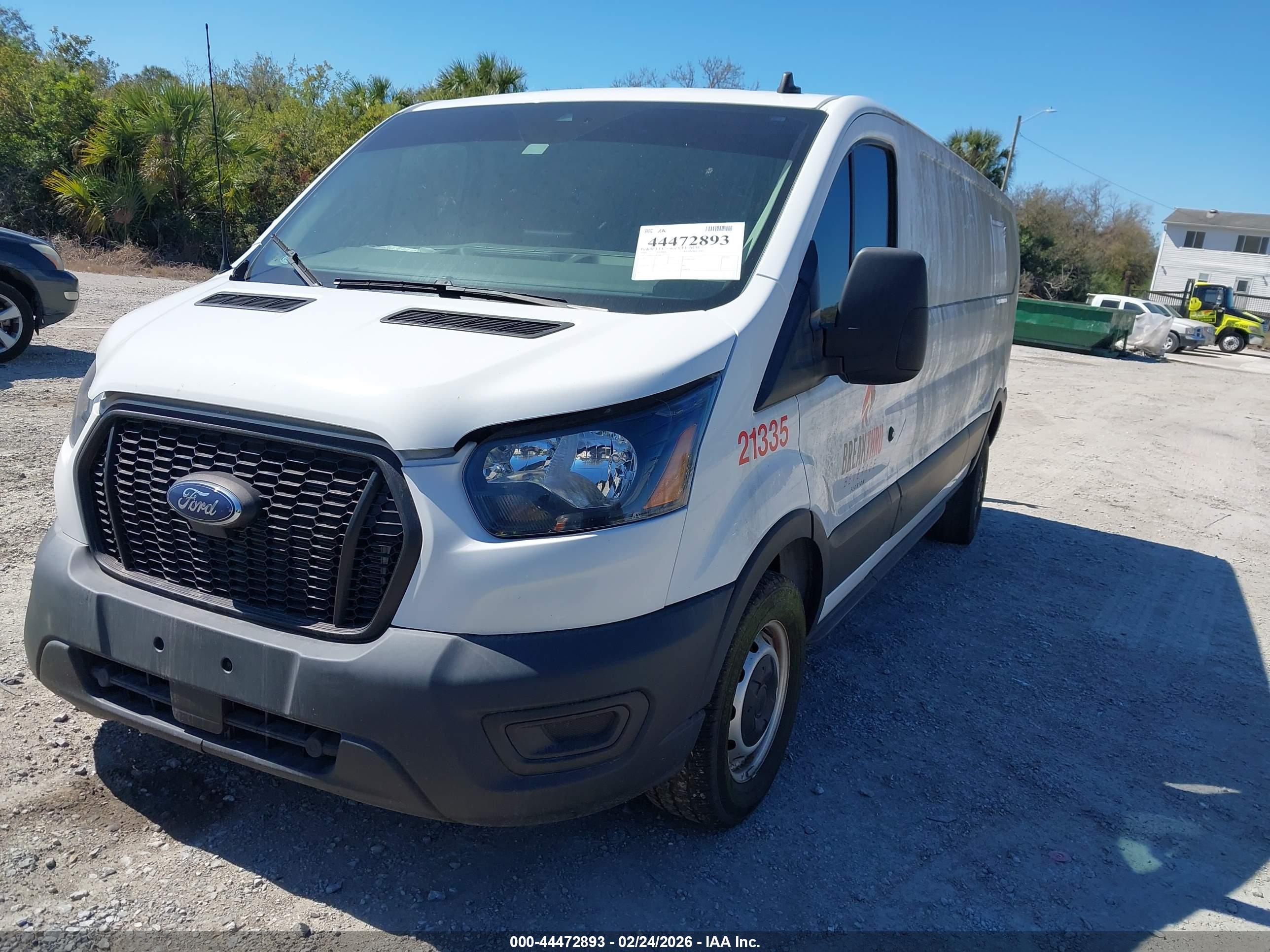FORD TRANSIT-250 image 2