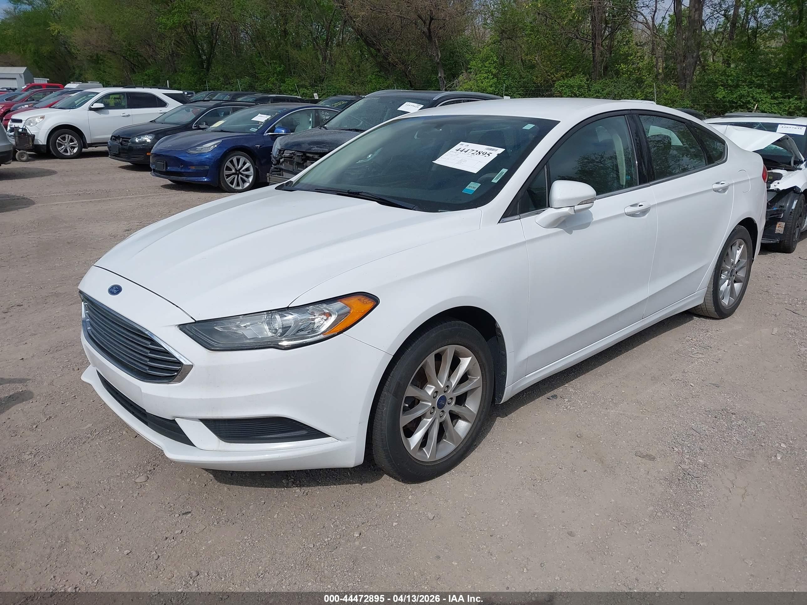 FORD FUSION image 2