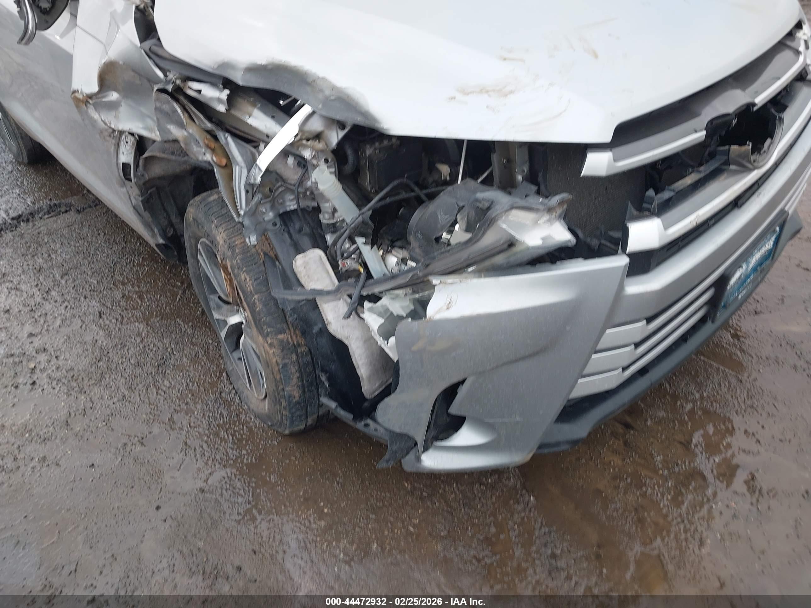 TOYOTA HIGHLANDER image 6
