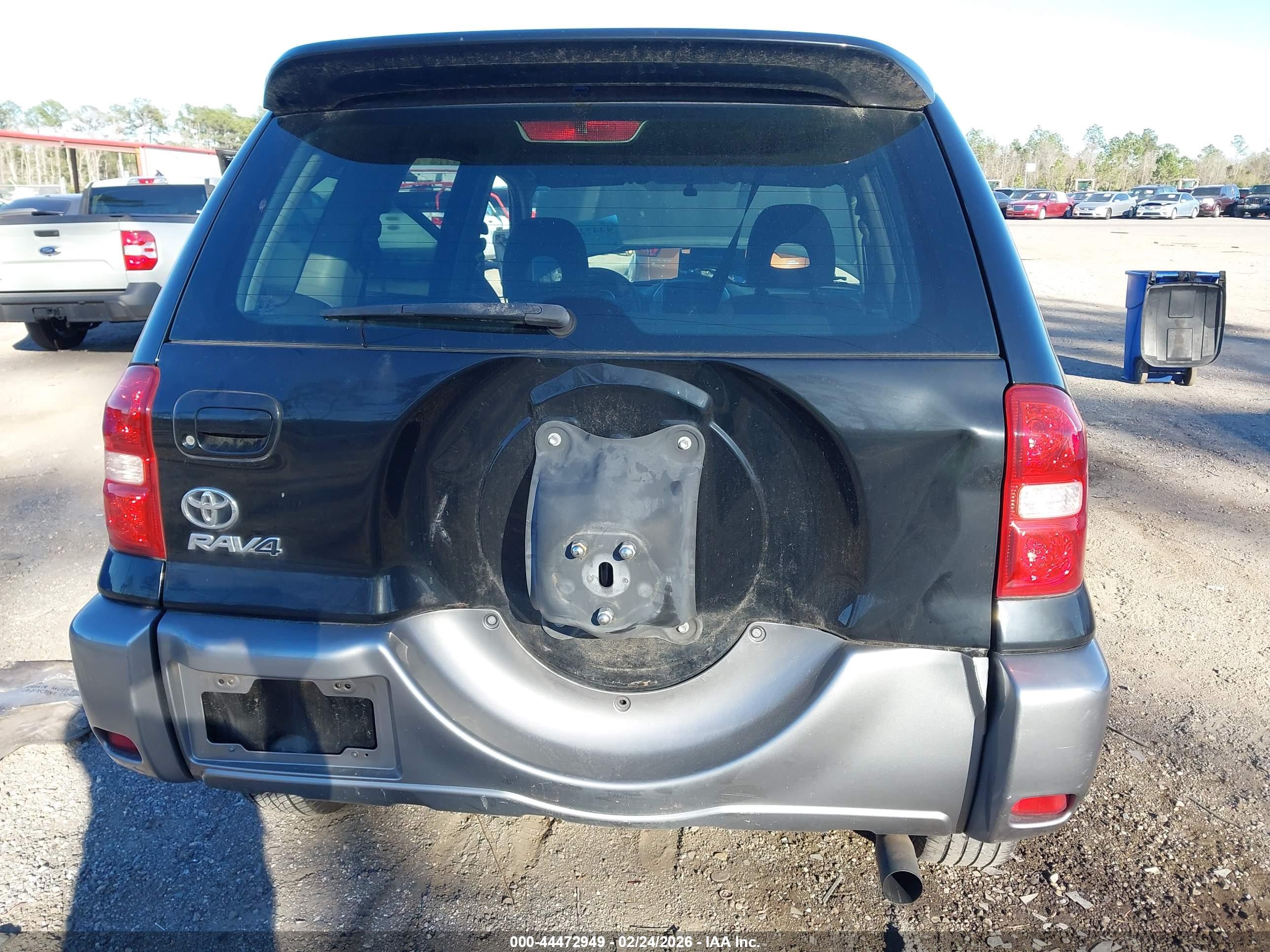 TOYOTA RAV4 image 6