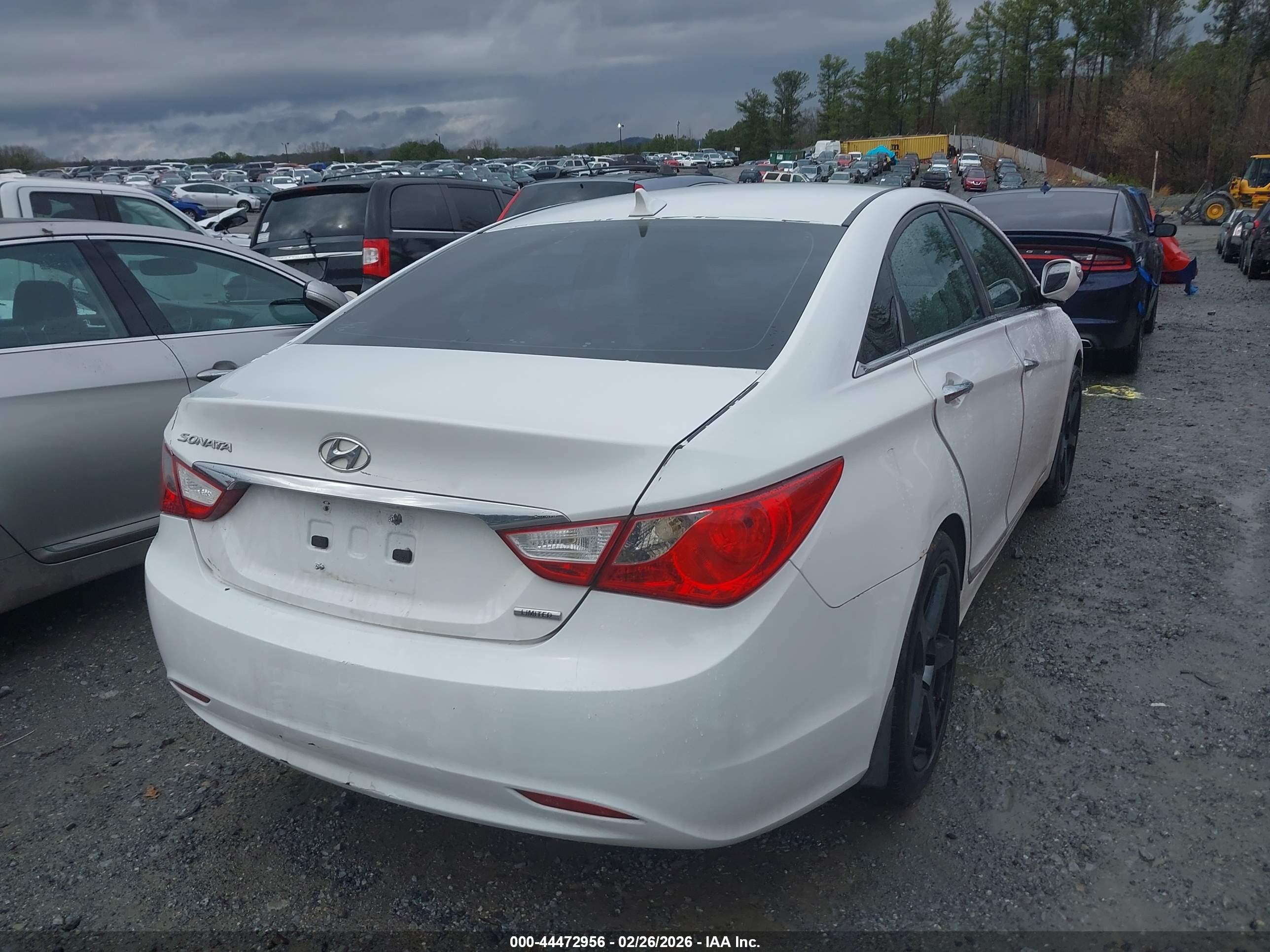 HYUNDAI SONATA image 4