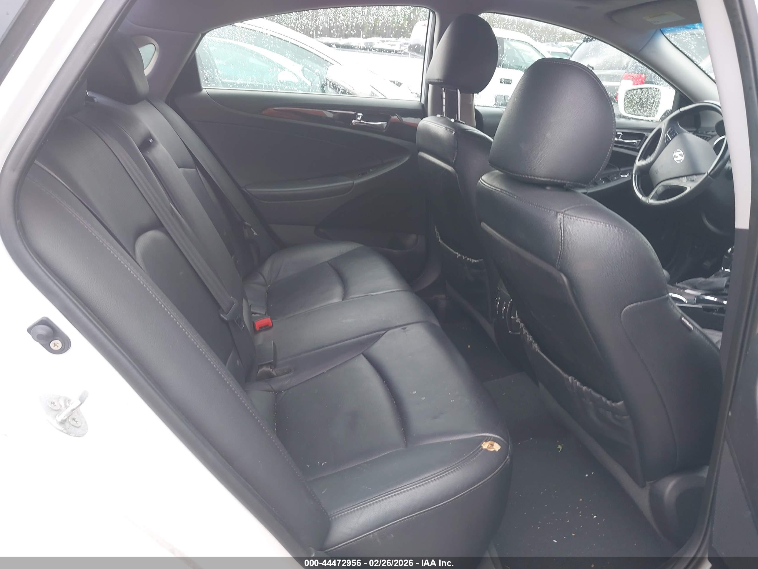 HYUNDAI SONATA image 8