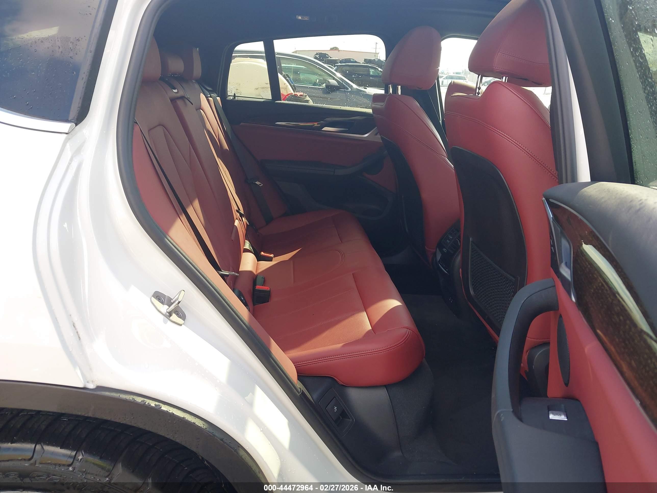 BMW X4 image 8