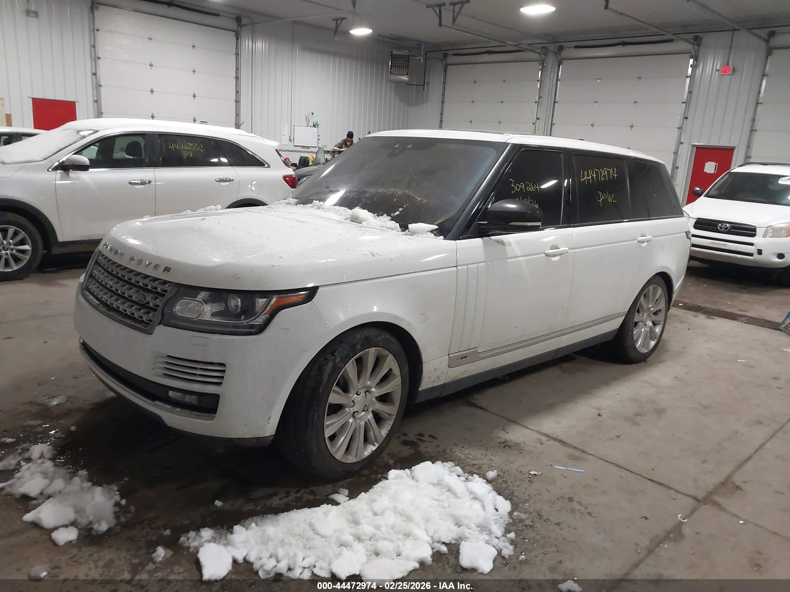 LAND ROVER image 2