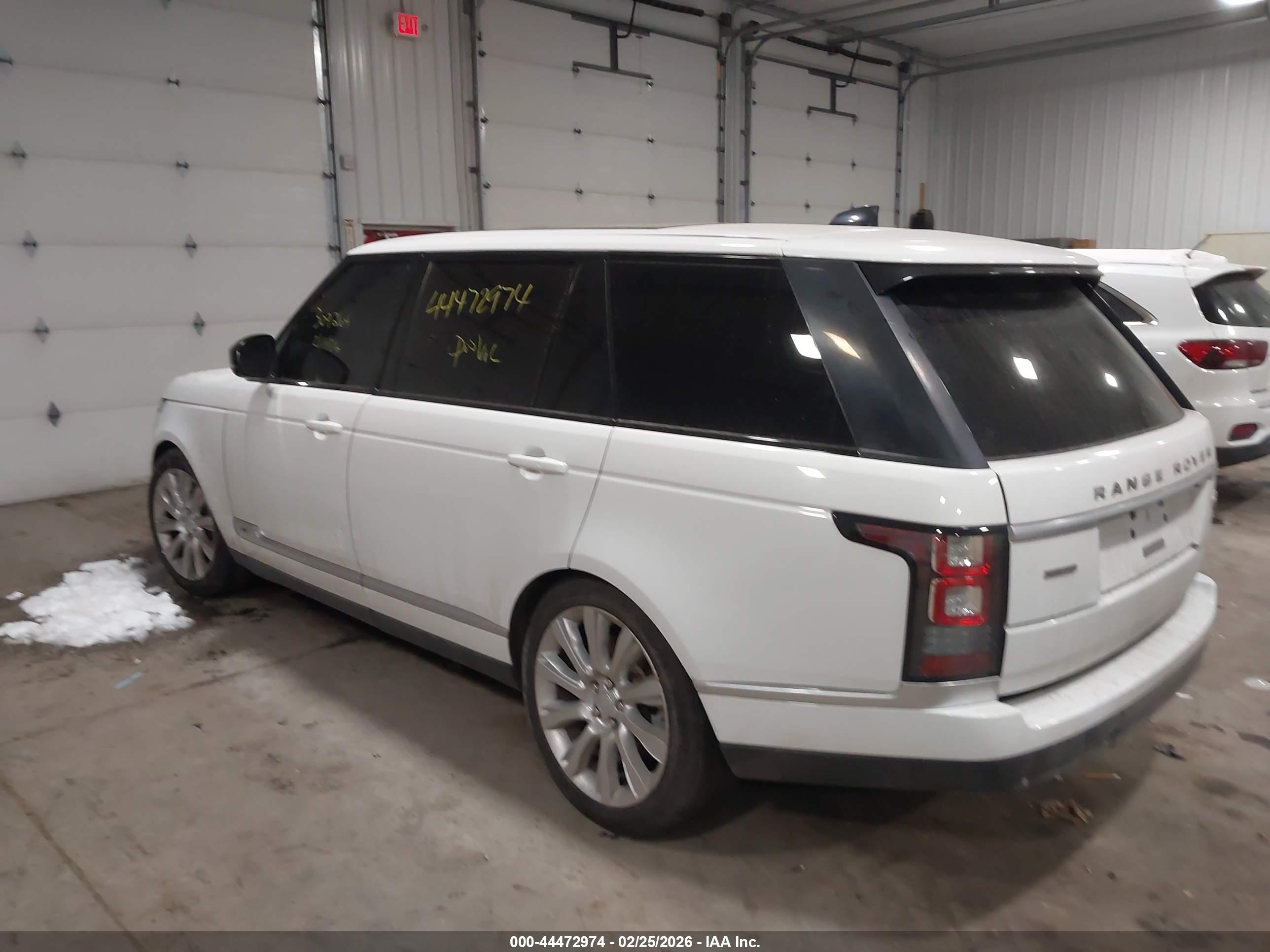 LAND ROVER image 3