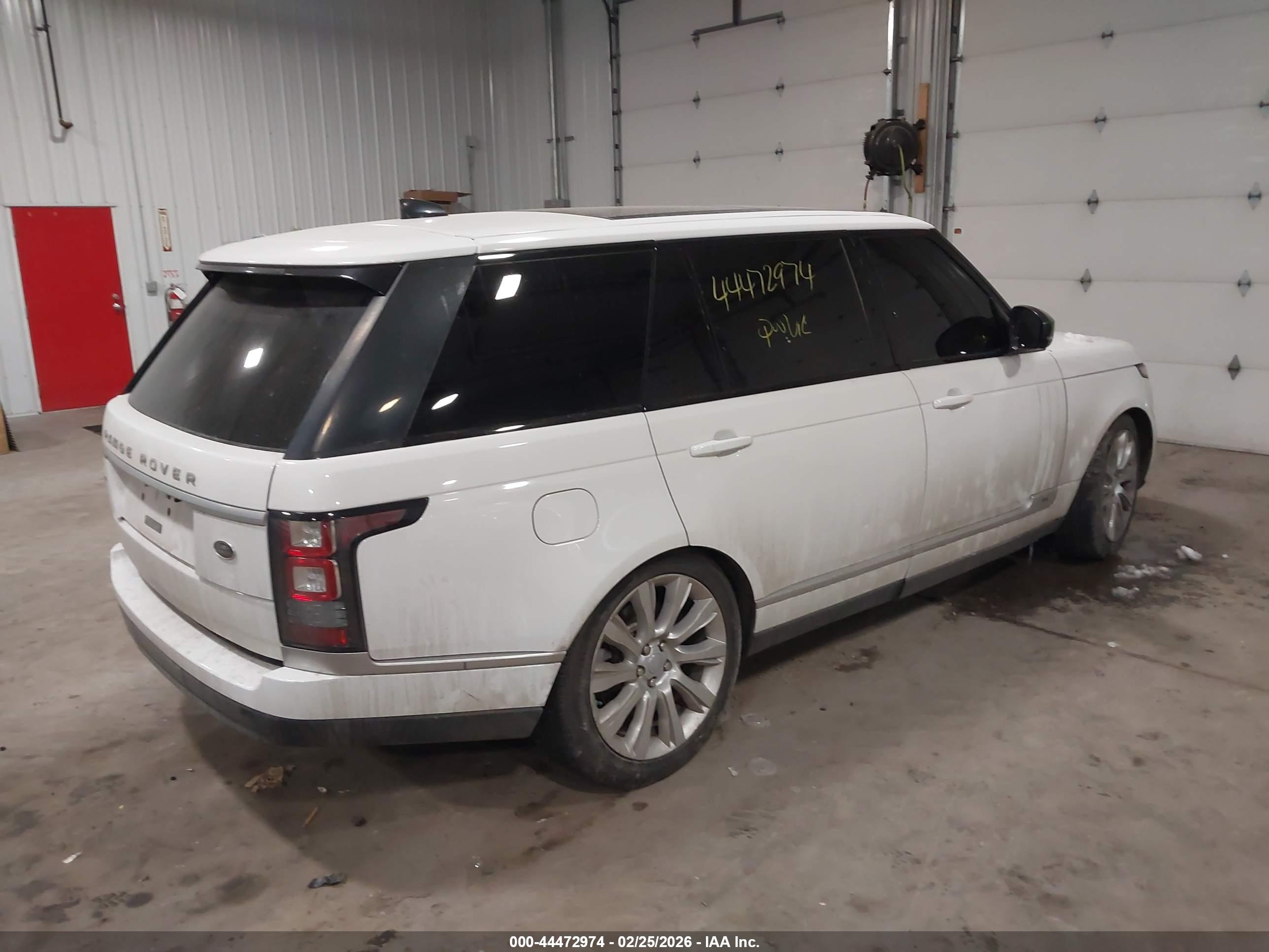 LAND ROVER image 4