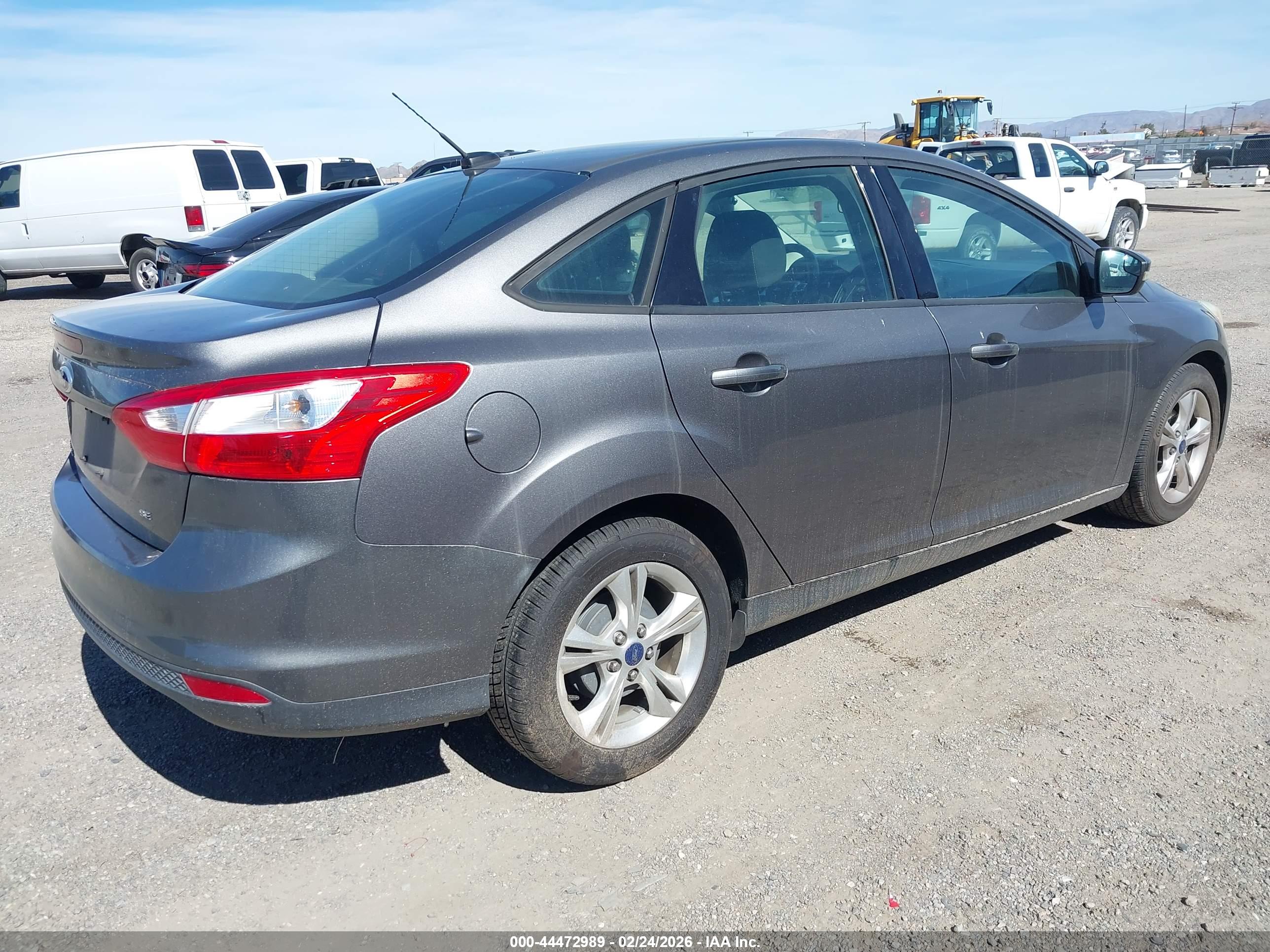 FORD FOCUS image 4