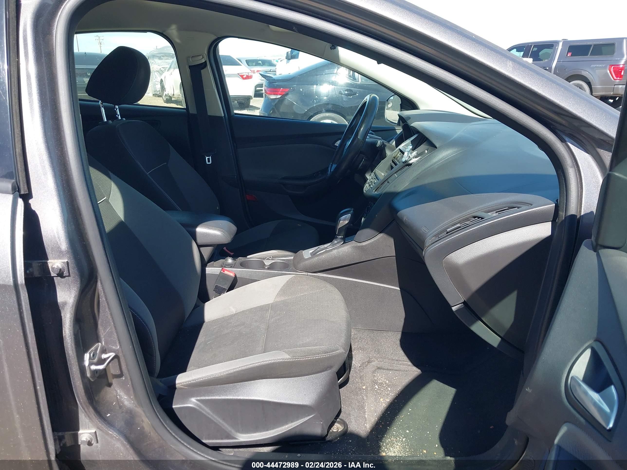 FORD FOCUS image 5