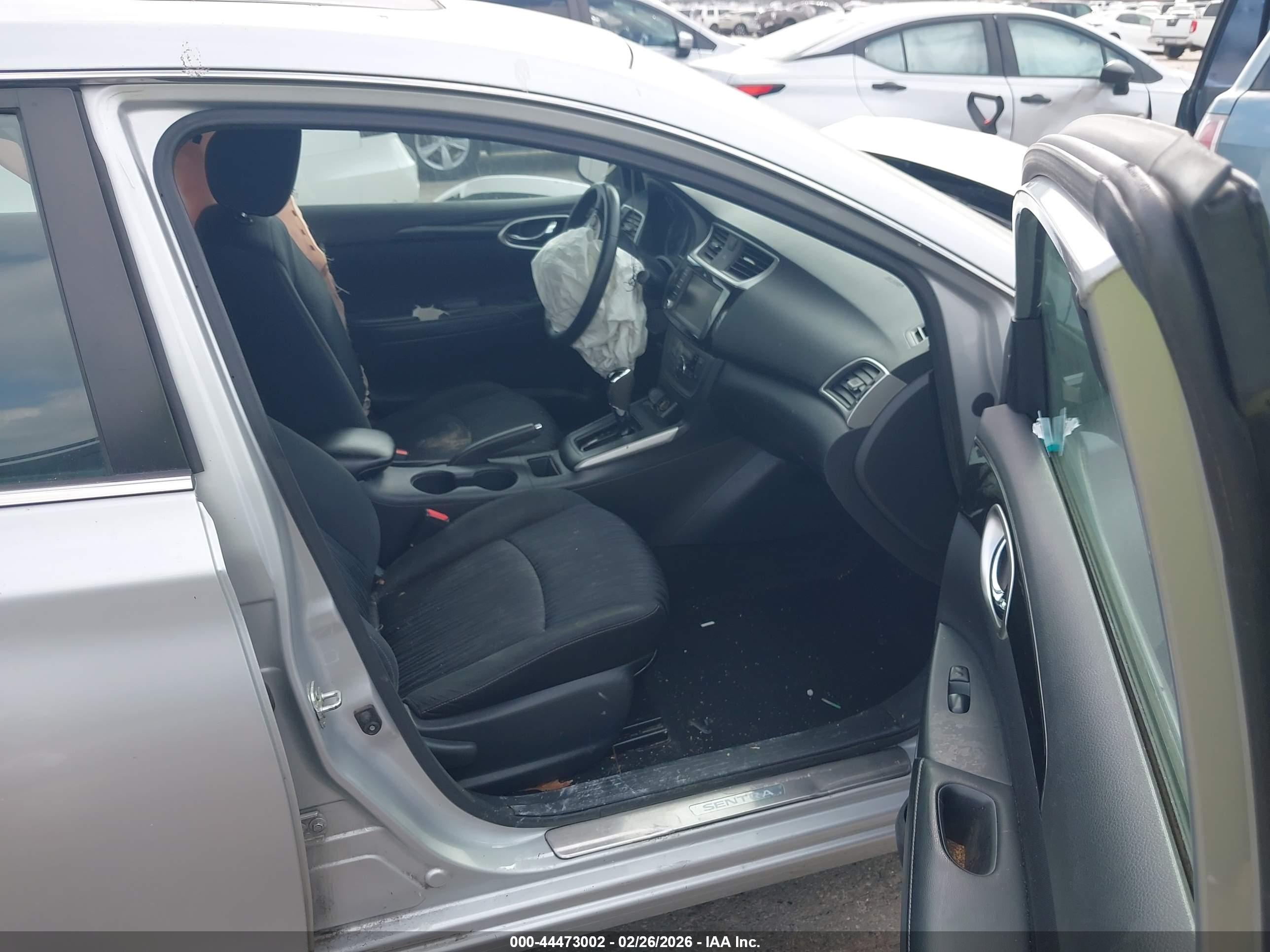 NISSAN SENTRA image 5