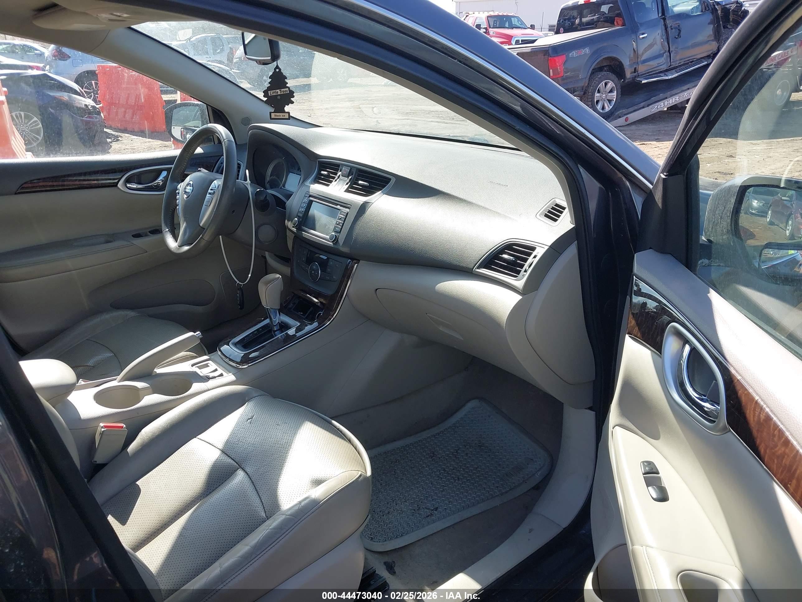 NISSAN SENTRA image 5