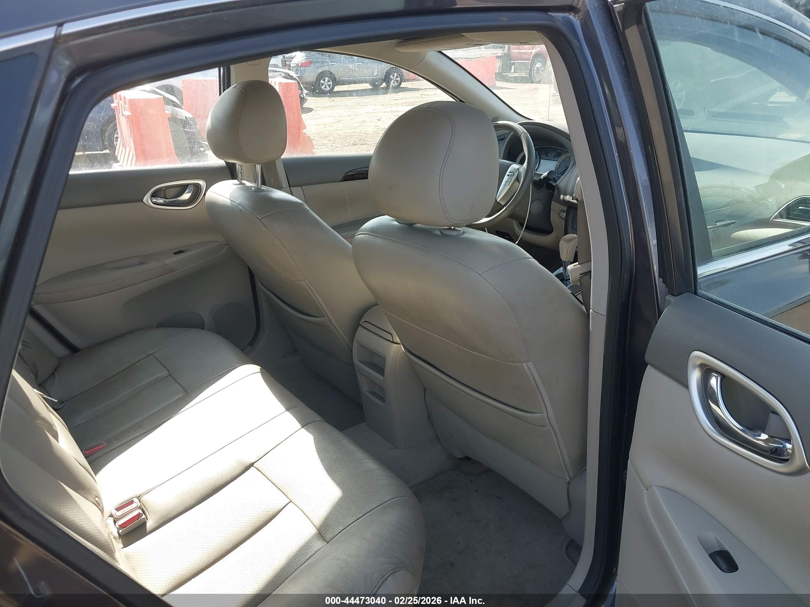NISSAN SENTRA image 8