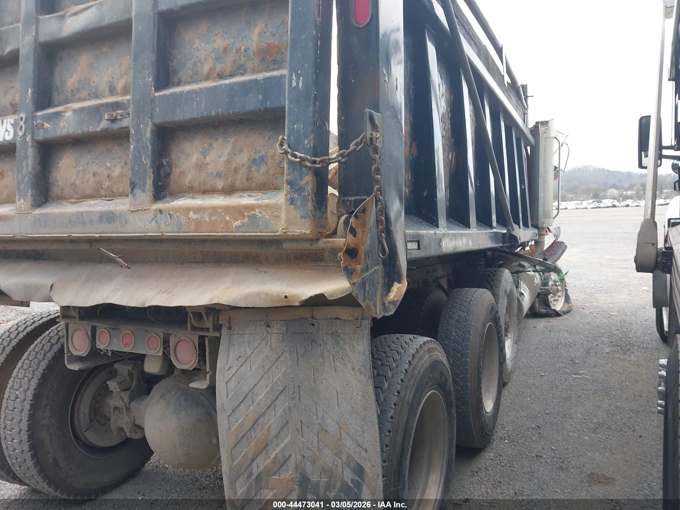 STERLING TRUCK image 4