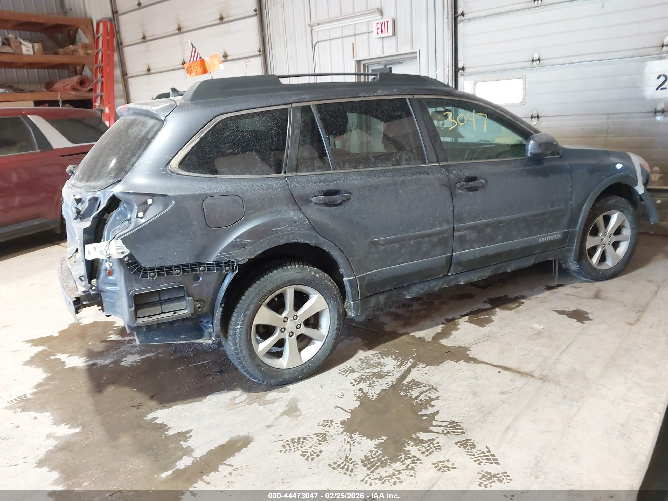 SUBARU OUTBACK image 4