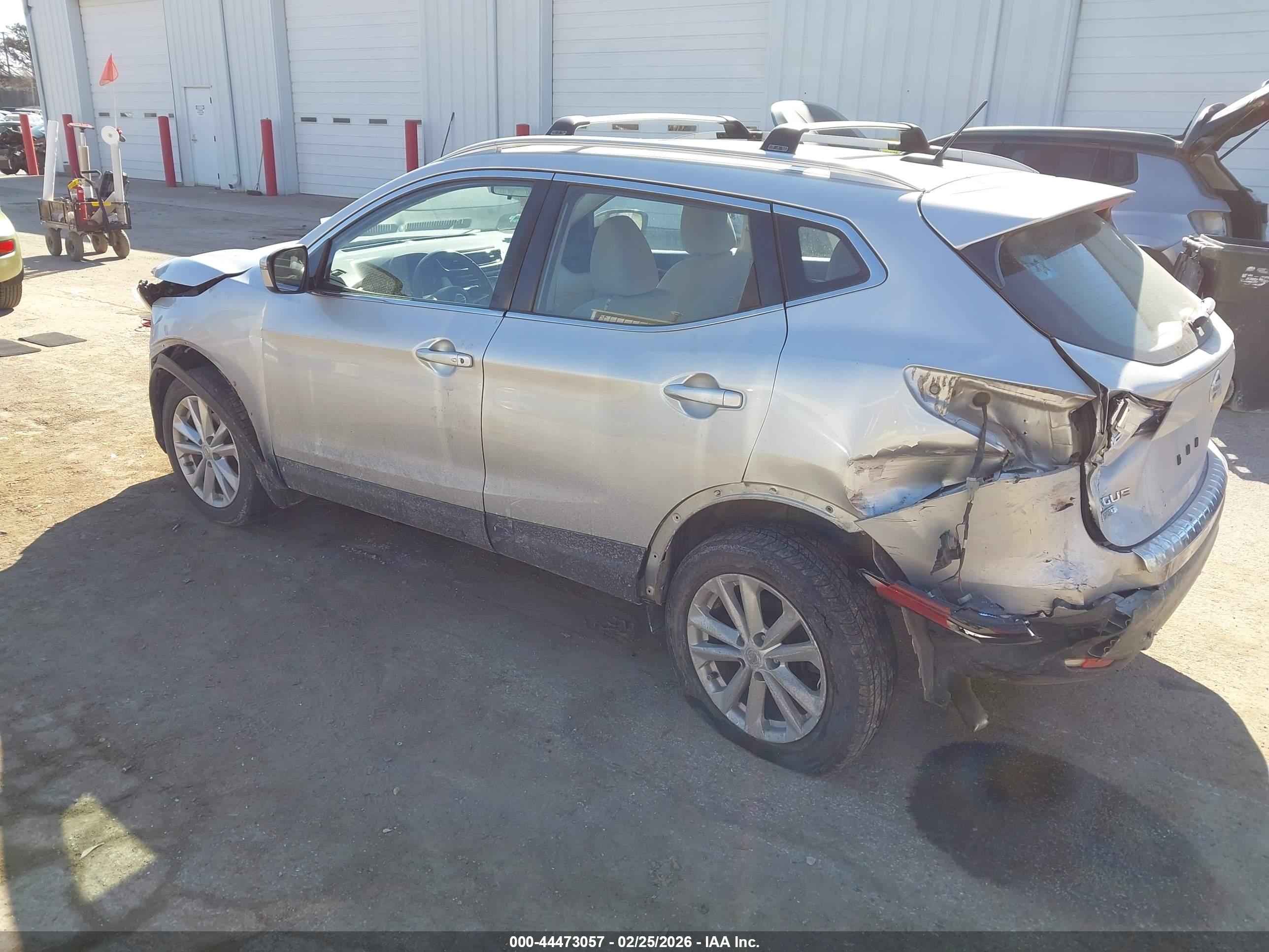 NISSAN ROGUE image 3