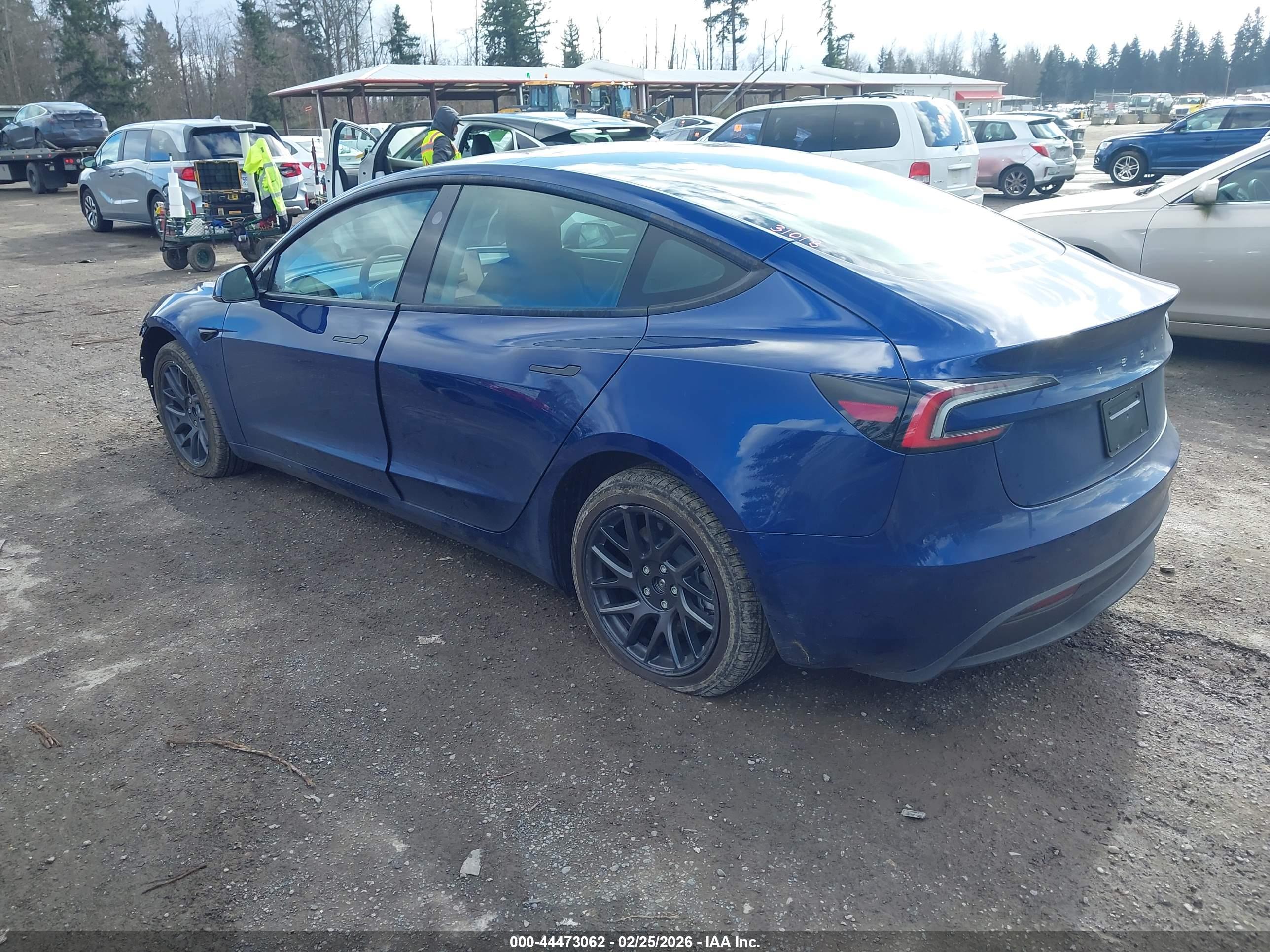 TESLA MODEL image 3