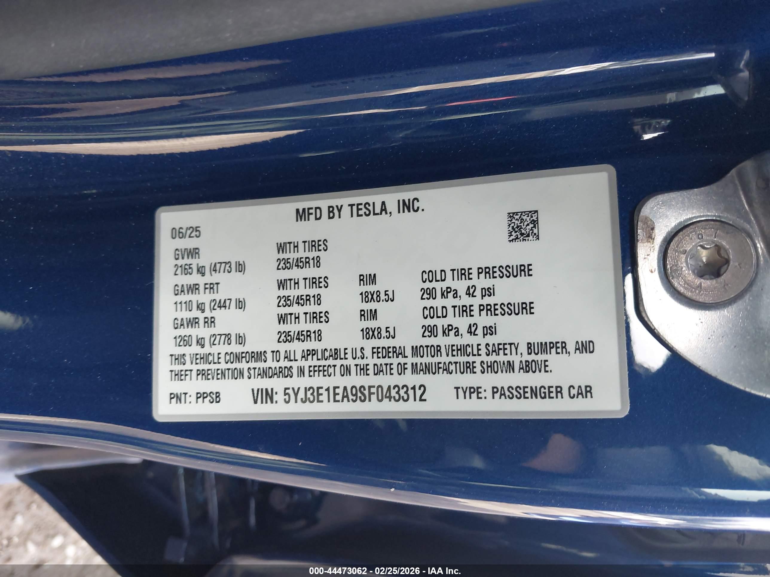 TESLA MODEL image 9
