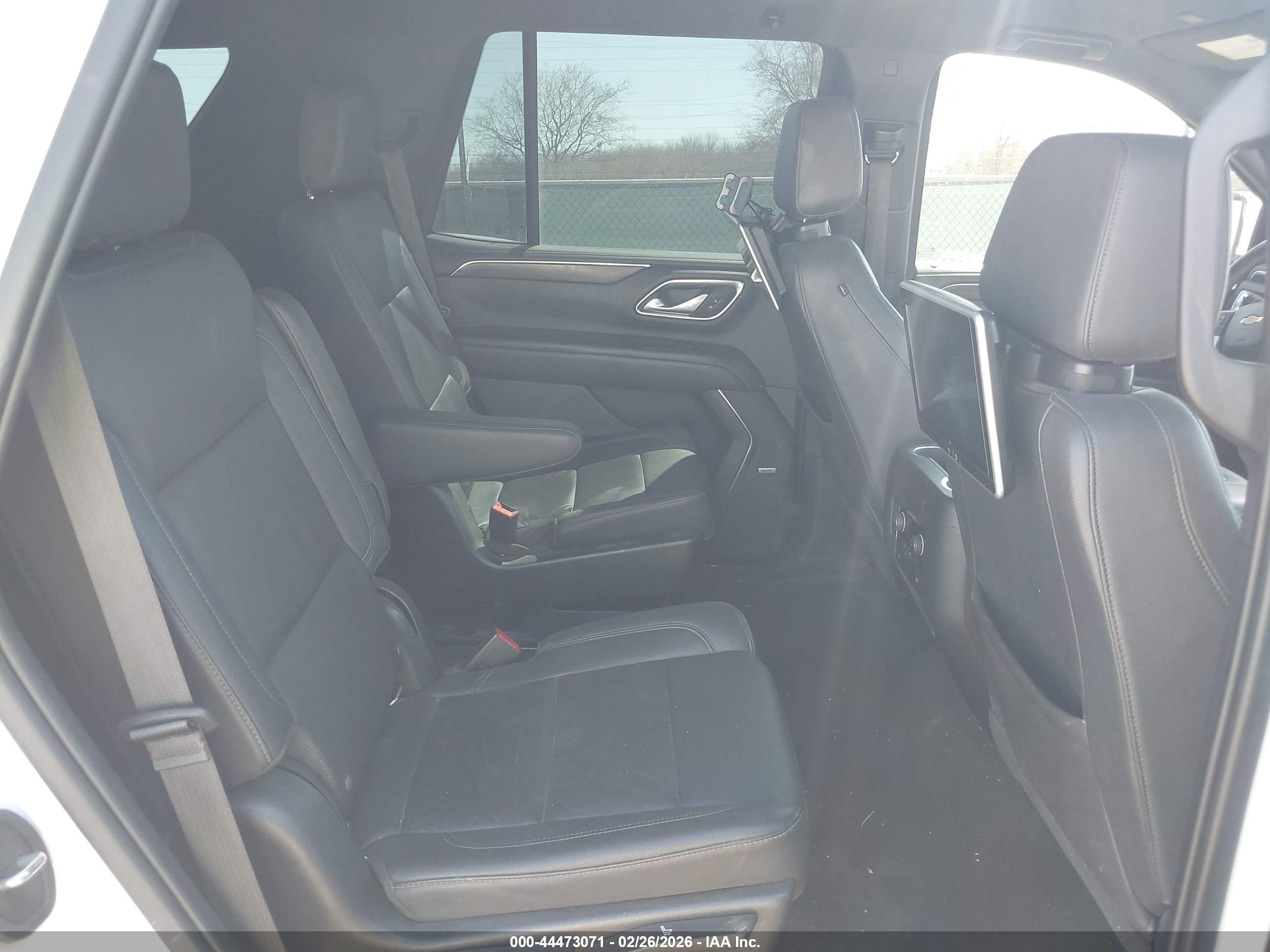 CHEVROLET TAHOE image 8